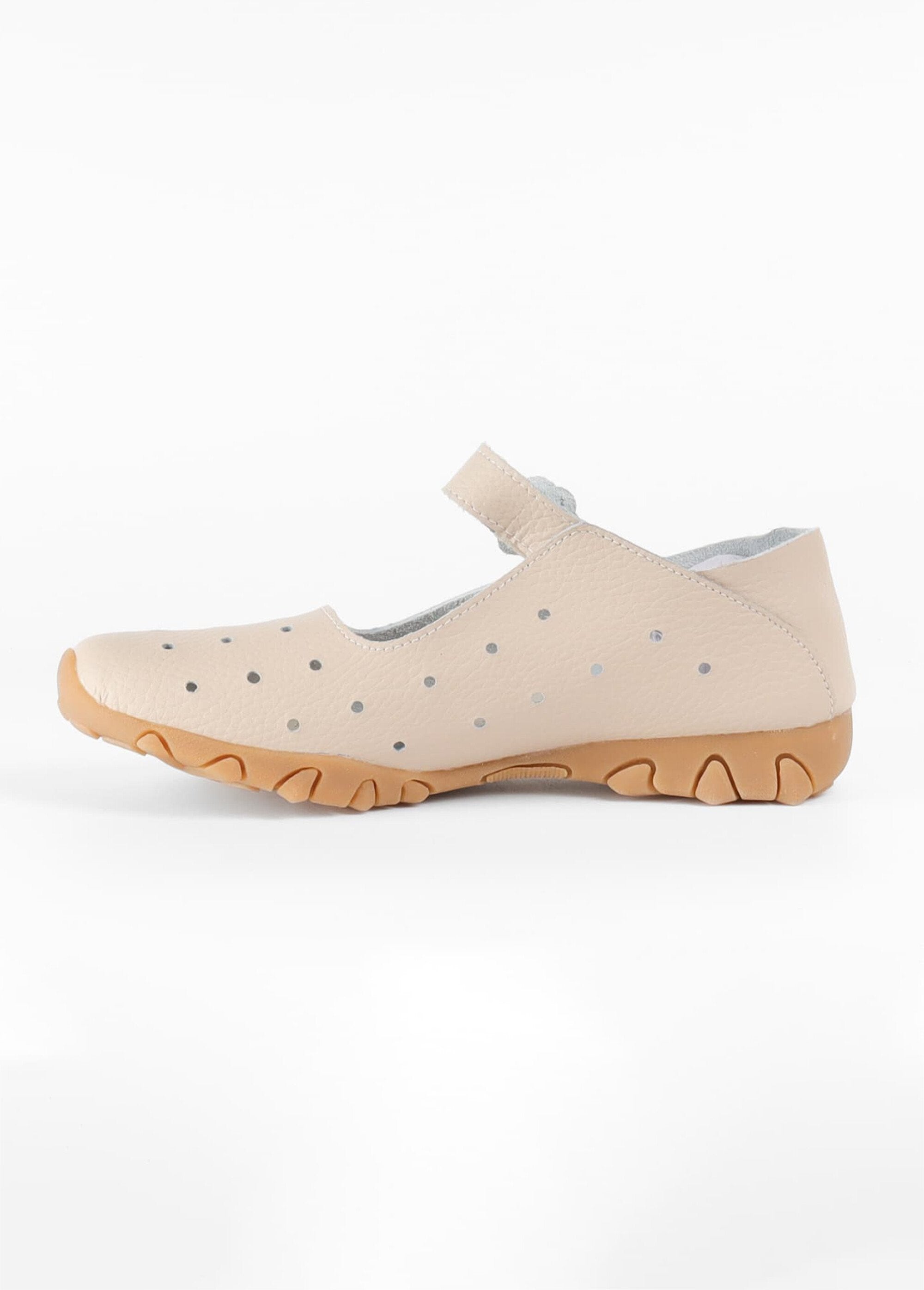 Perforated_leather_ballet_flats_with_strap_Nude_pink_GA1_slim