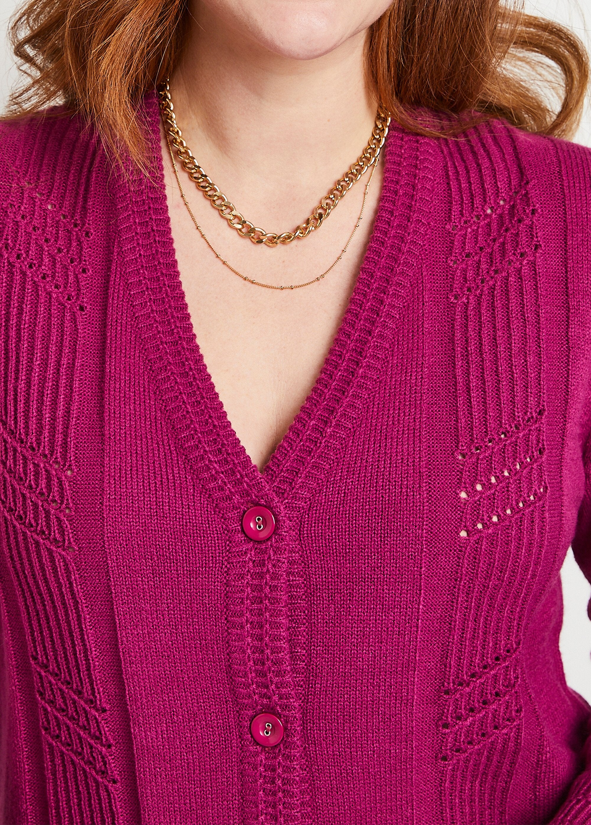 Long-sleeved_buttoned_cardigan_Blackcurrant_DE1_curvy