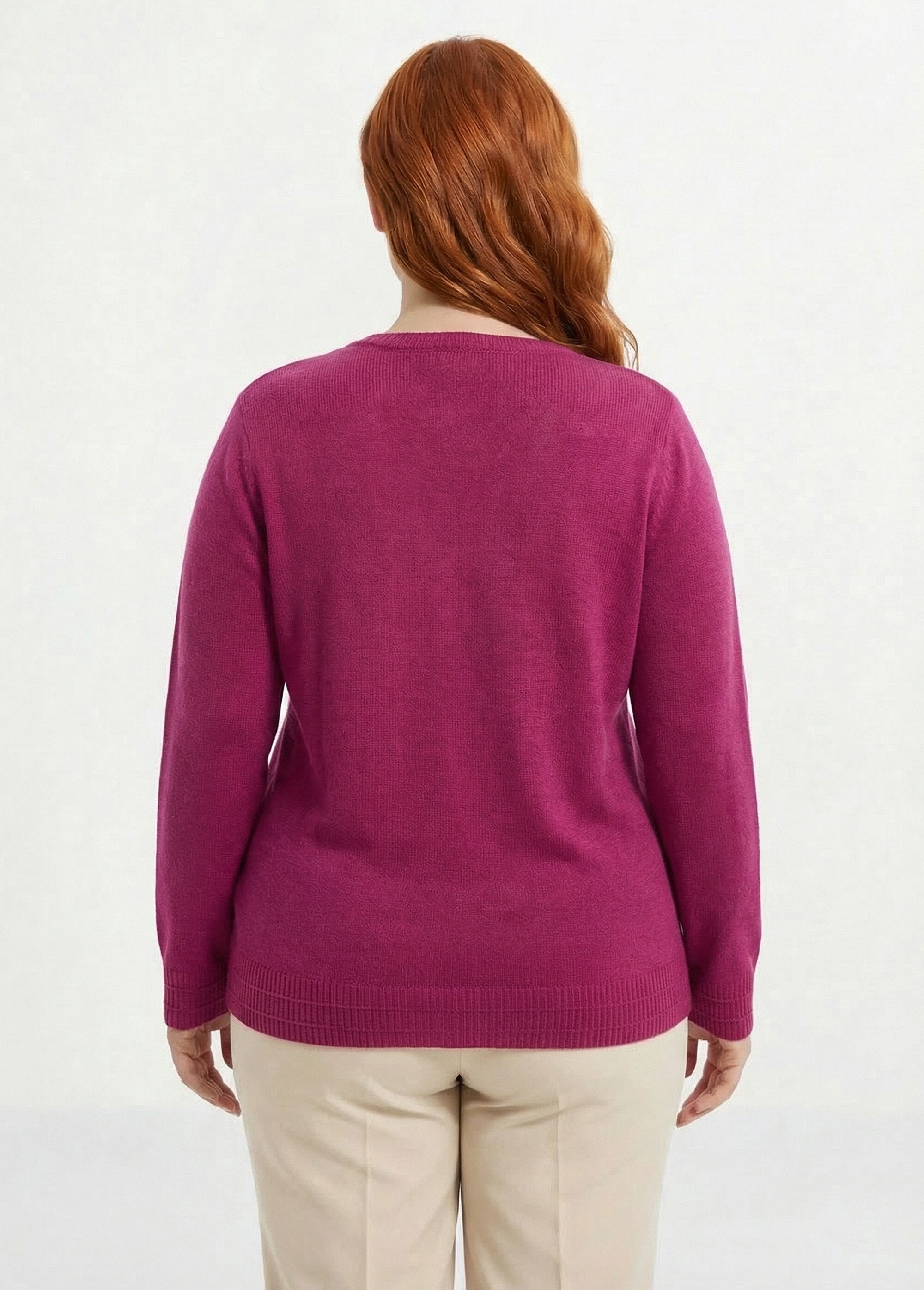 Long-sleeved_buttoned_cardigan_Blackcurrant_DO1_curvy