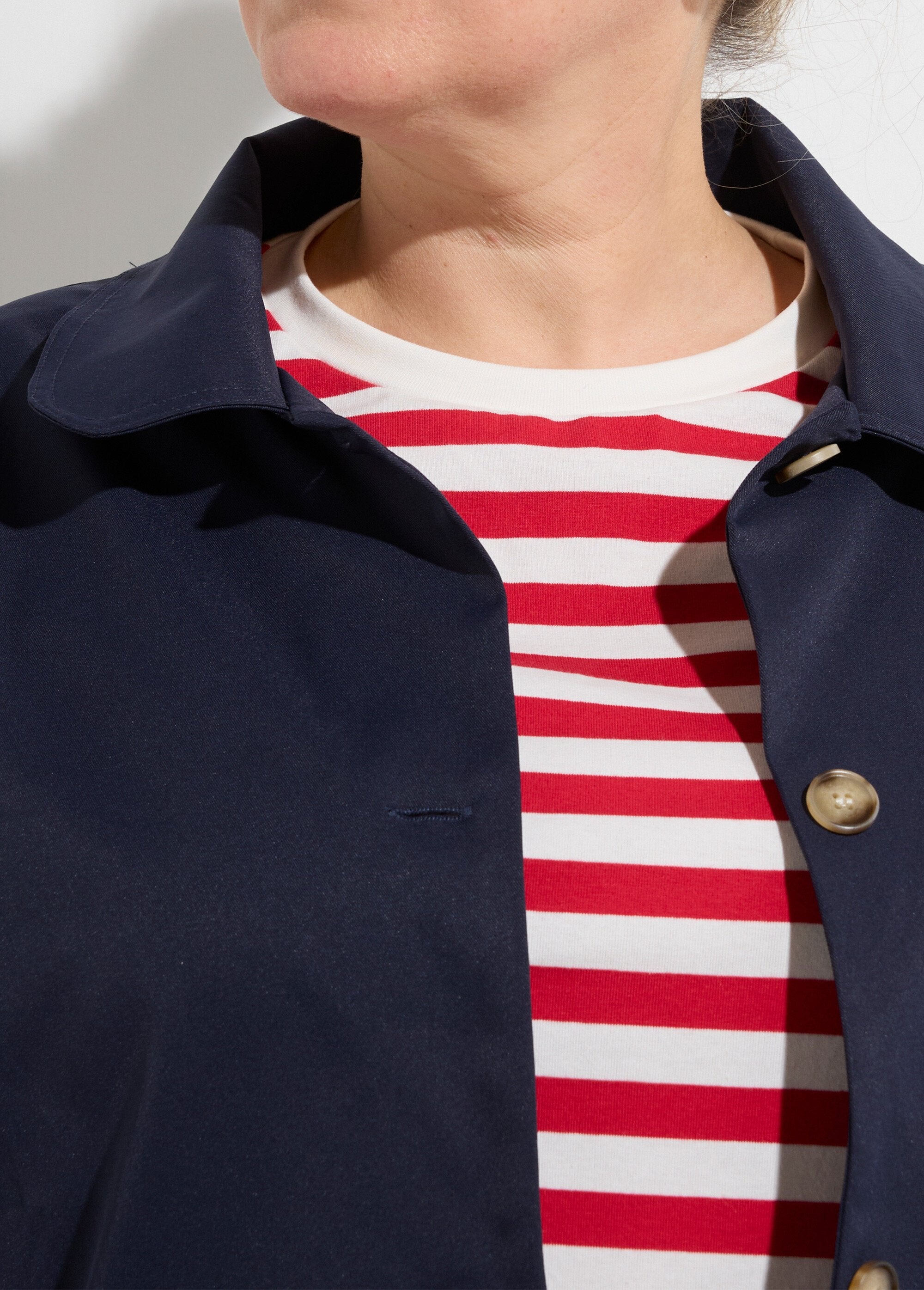 Short_cotton_jacket,_Peter_Pan_collar_Marine_DE1_curvy