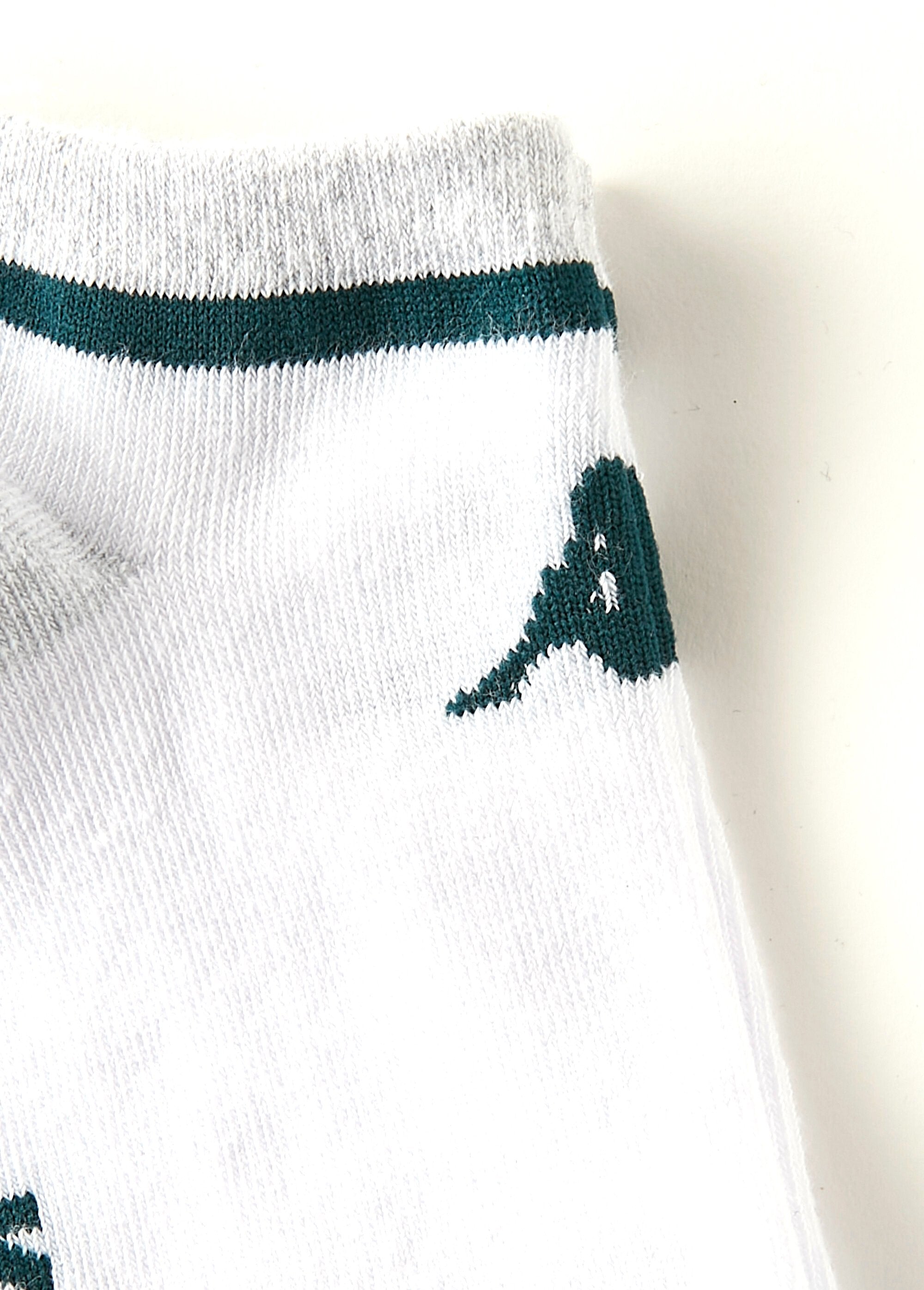 Pack_of_3_assorted_sports_socks_Green_lot_3_DE2_slim