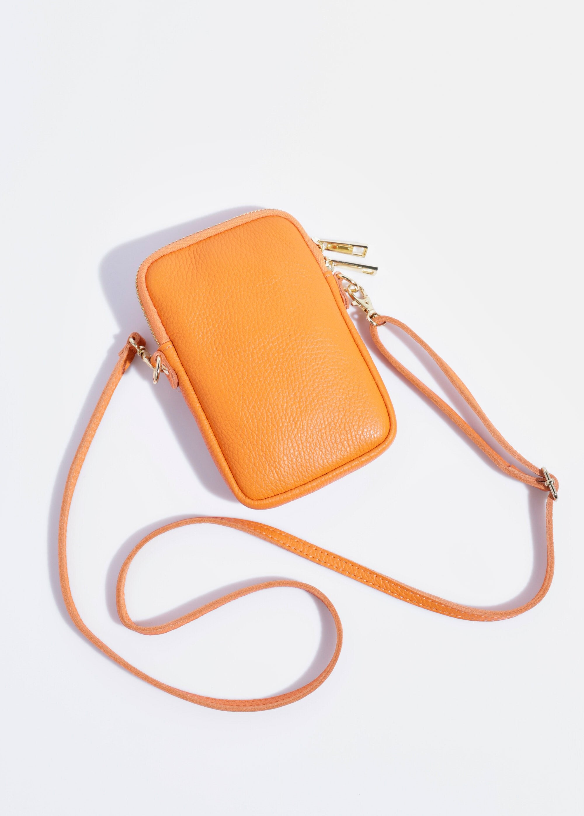 Leather_zipped_phone_pouch_Orange_DO1_slim