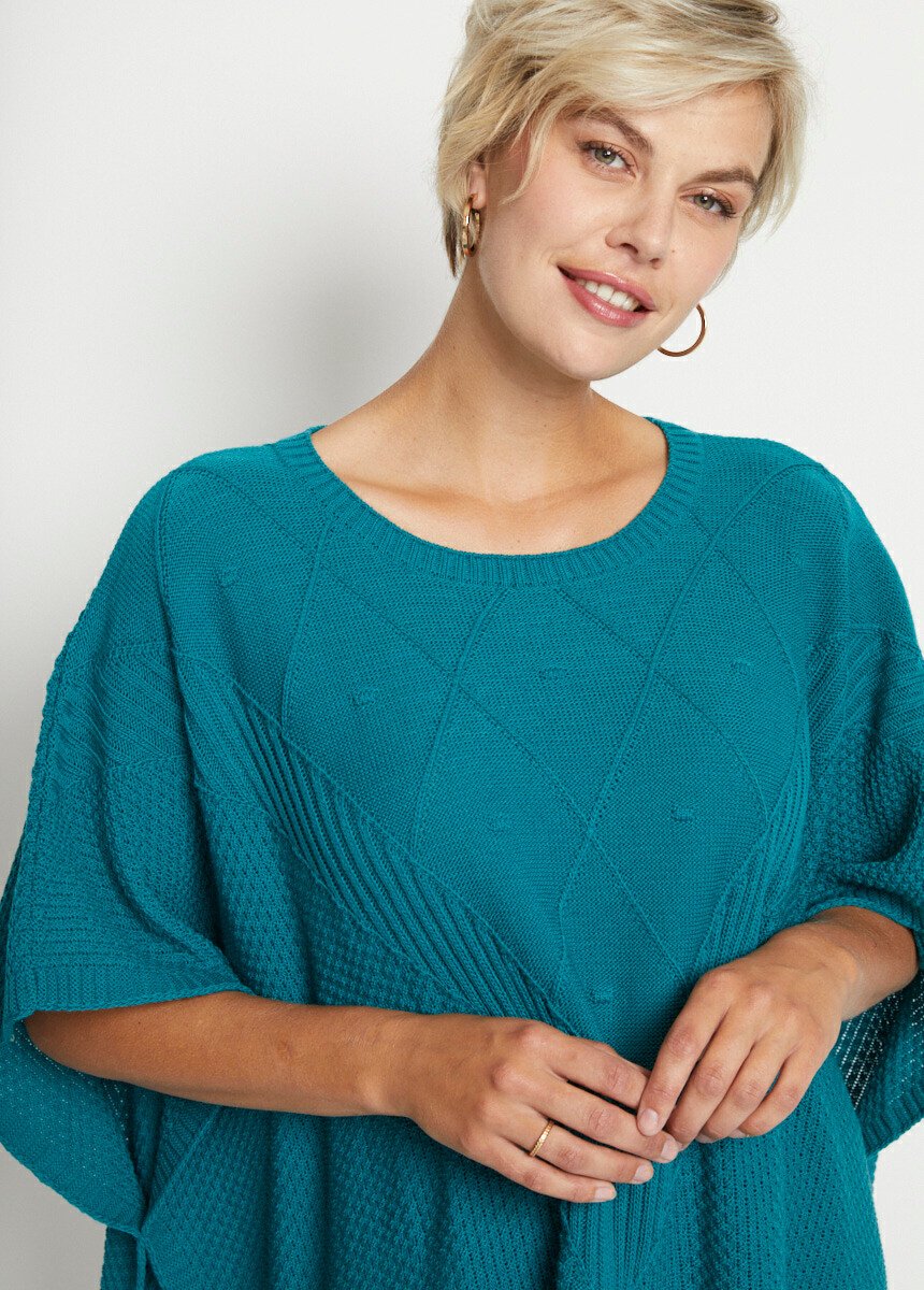 Embossed_knit_cape_sweater_Green_DE1_slim