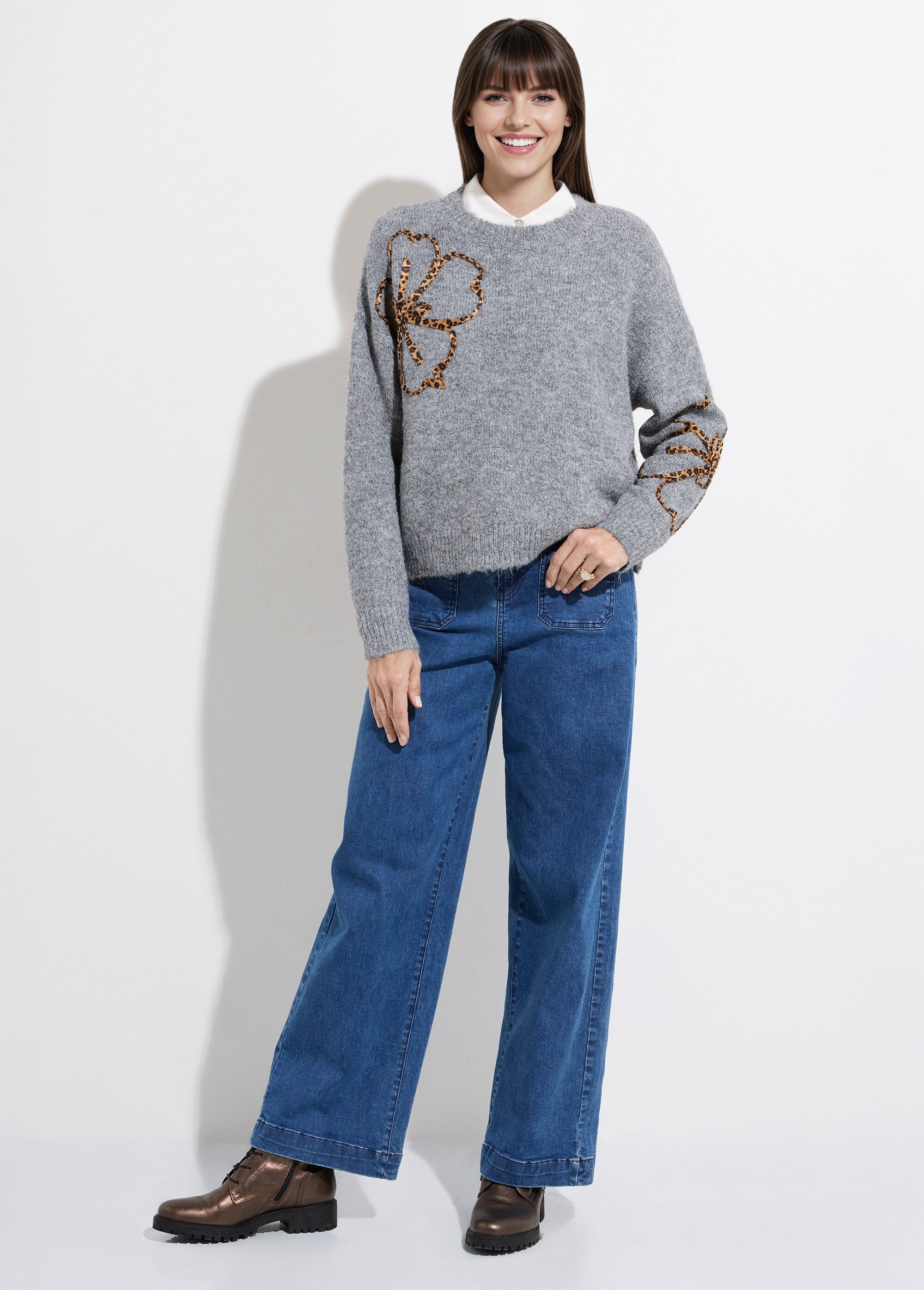 Warm_wool_sweater_with_floral_appliqués_Gray_SF1_slim