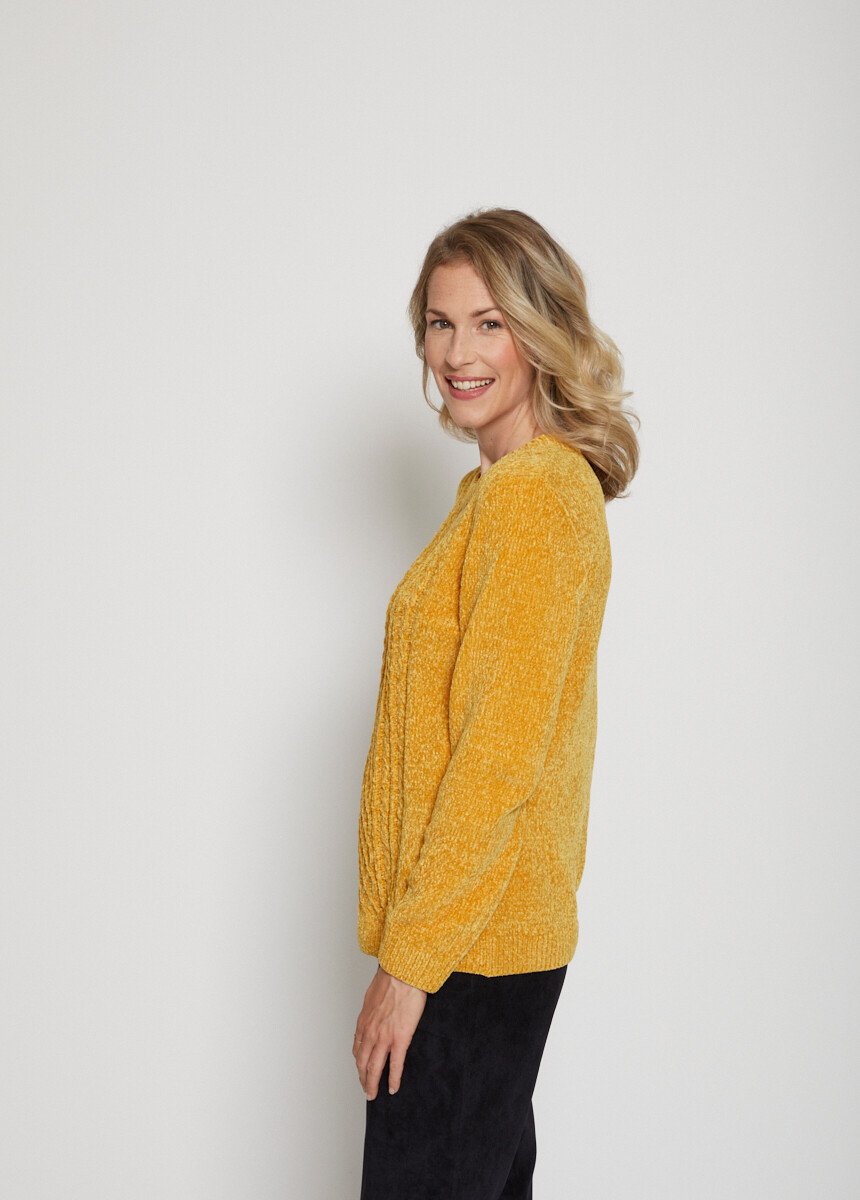 Round_neck_chenille_knit_sweater_Honey_DR1_slim