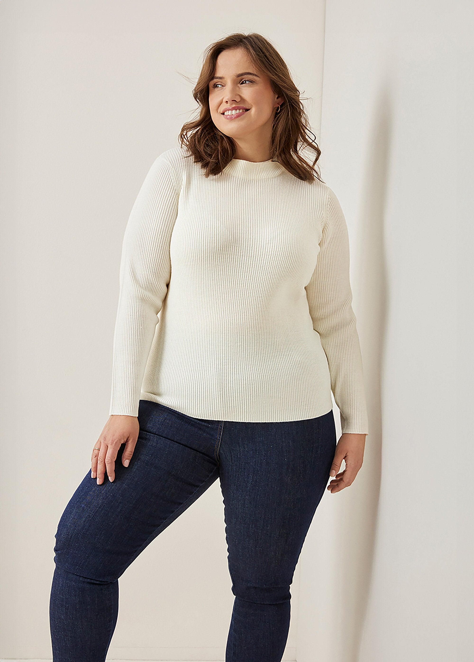 Short_ribbed_knit_high_neck_sweater_Ecru_FA1_curvy