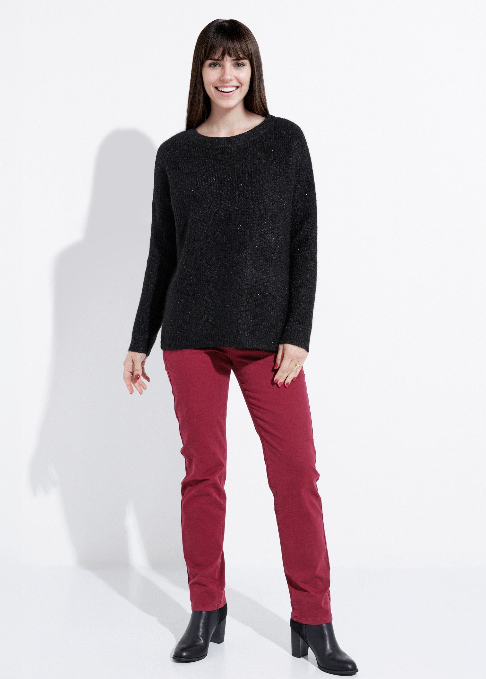 Boat_neck_fluffy_knit_sweater_Black_SF1_slim
