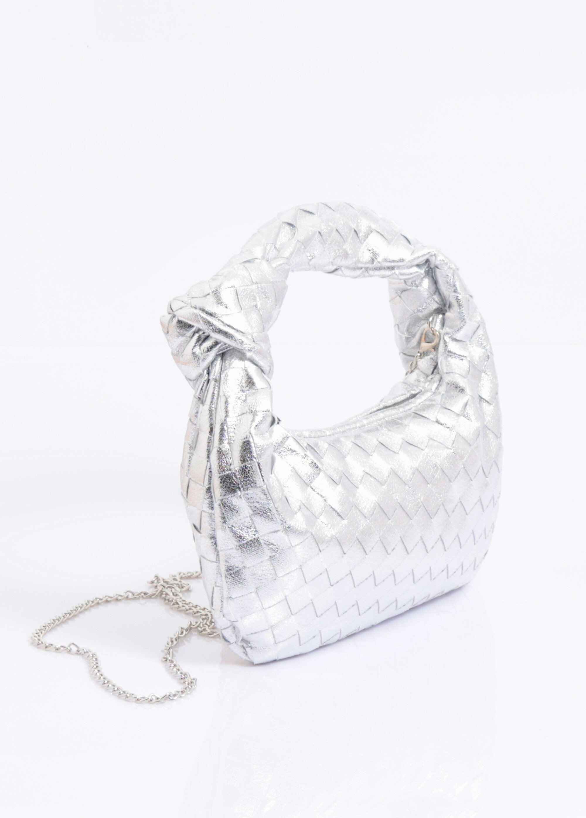 Metallic_braided_handbag_with_knotted_handle_Silver_DE1_slim