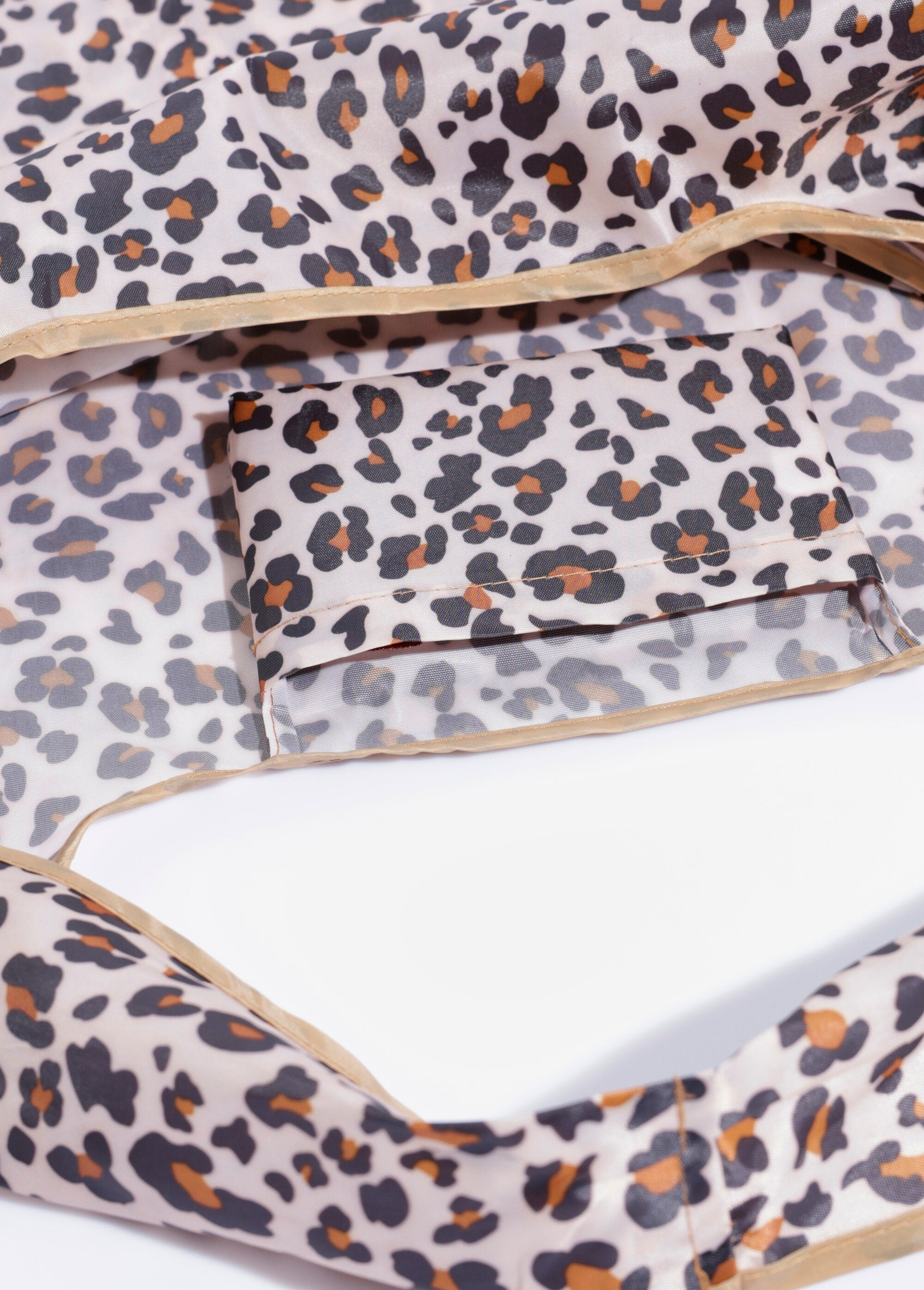 Durable_foldable_shopping_bag,_leopard_Beige_leopard_DE2_slim