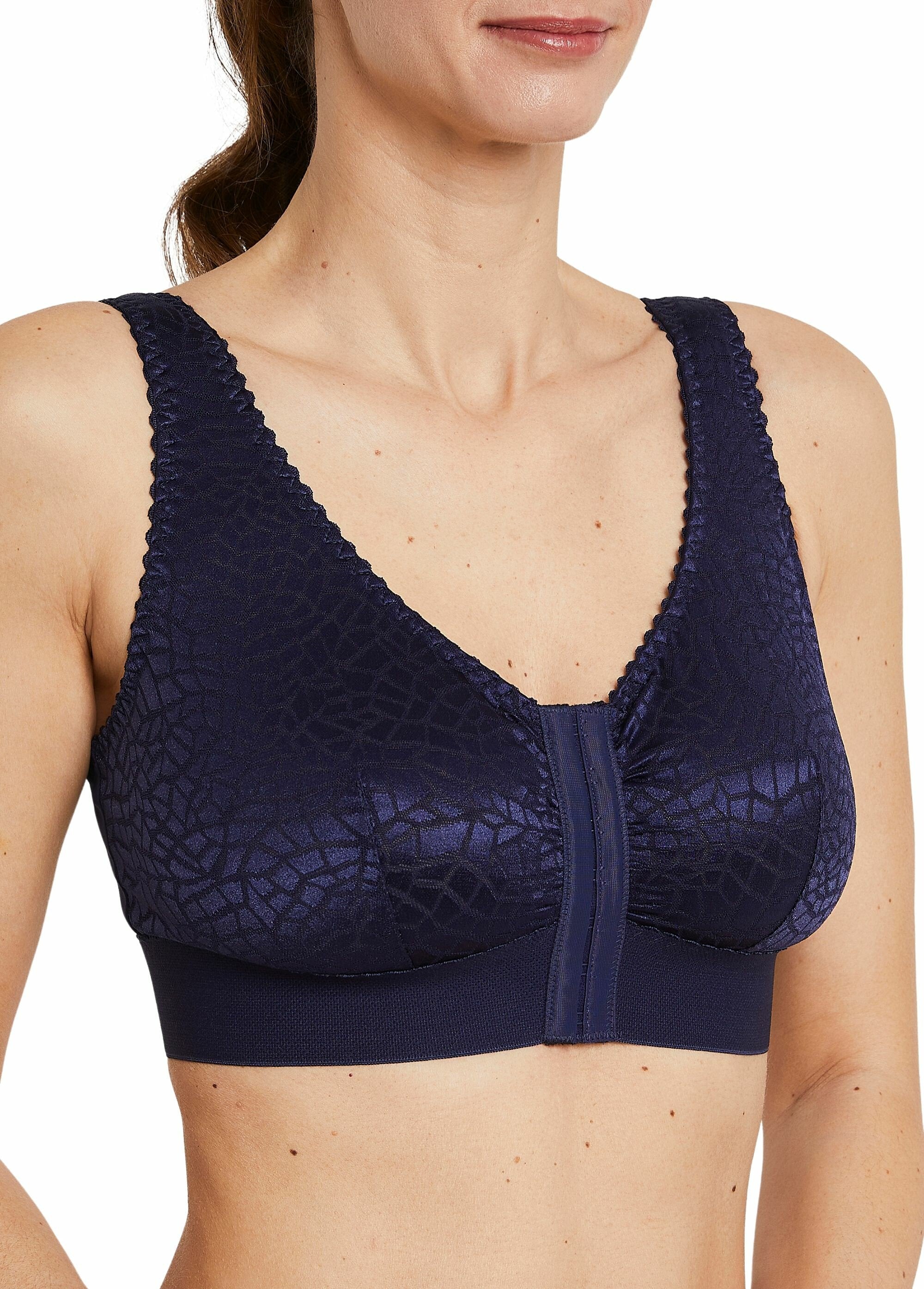 Non-wired_open_front_bra_Blue_DE1_slim