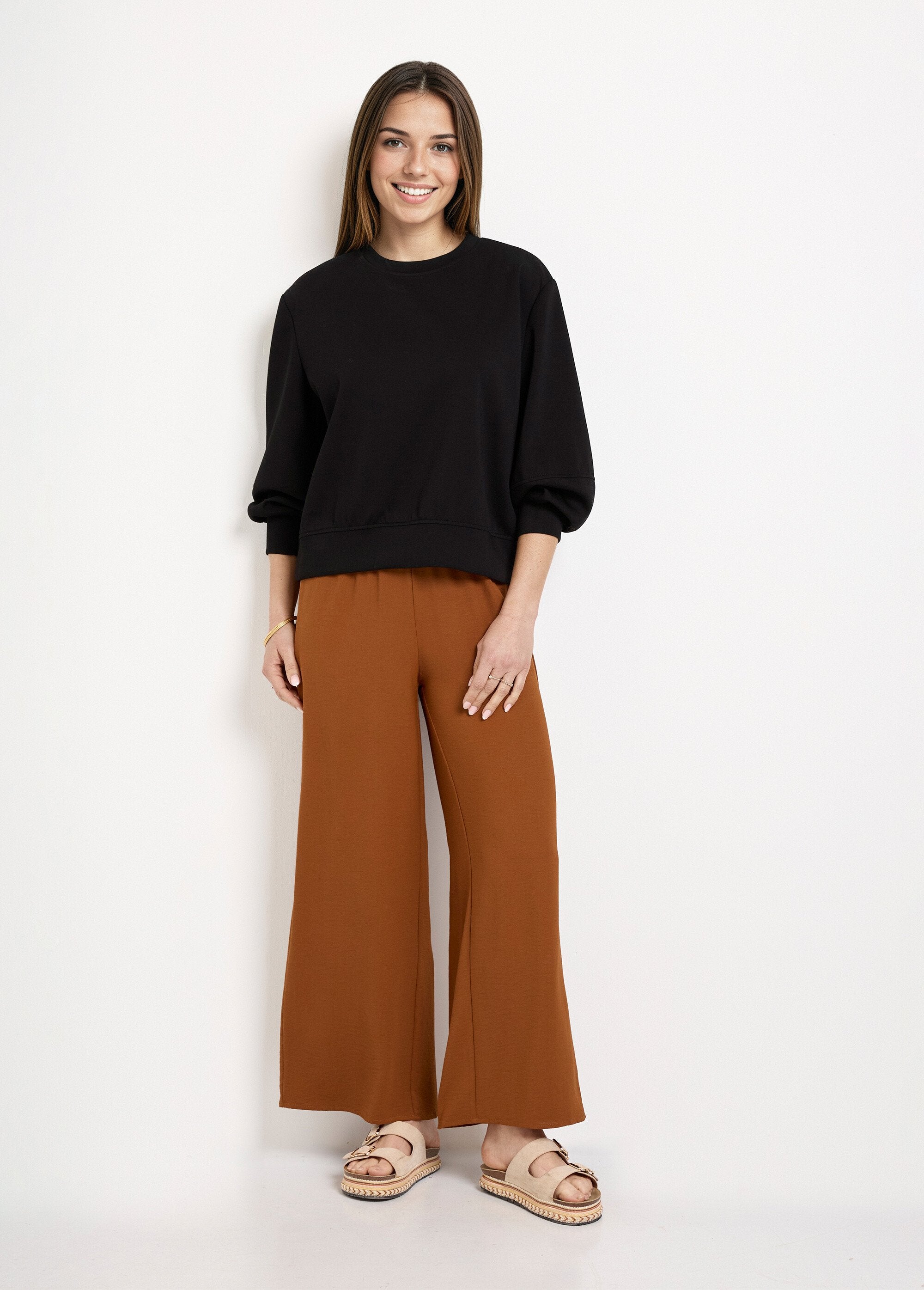 Sweat_court_col_rond_en_maille_douce_Noir_SF1_slim