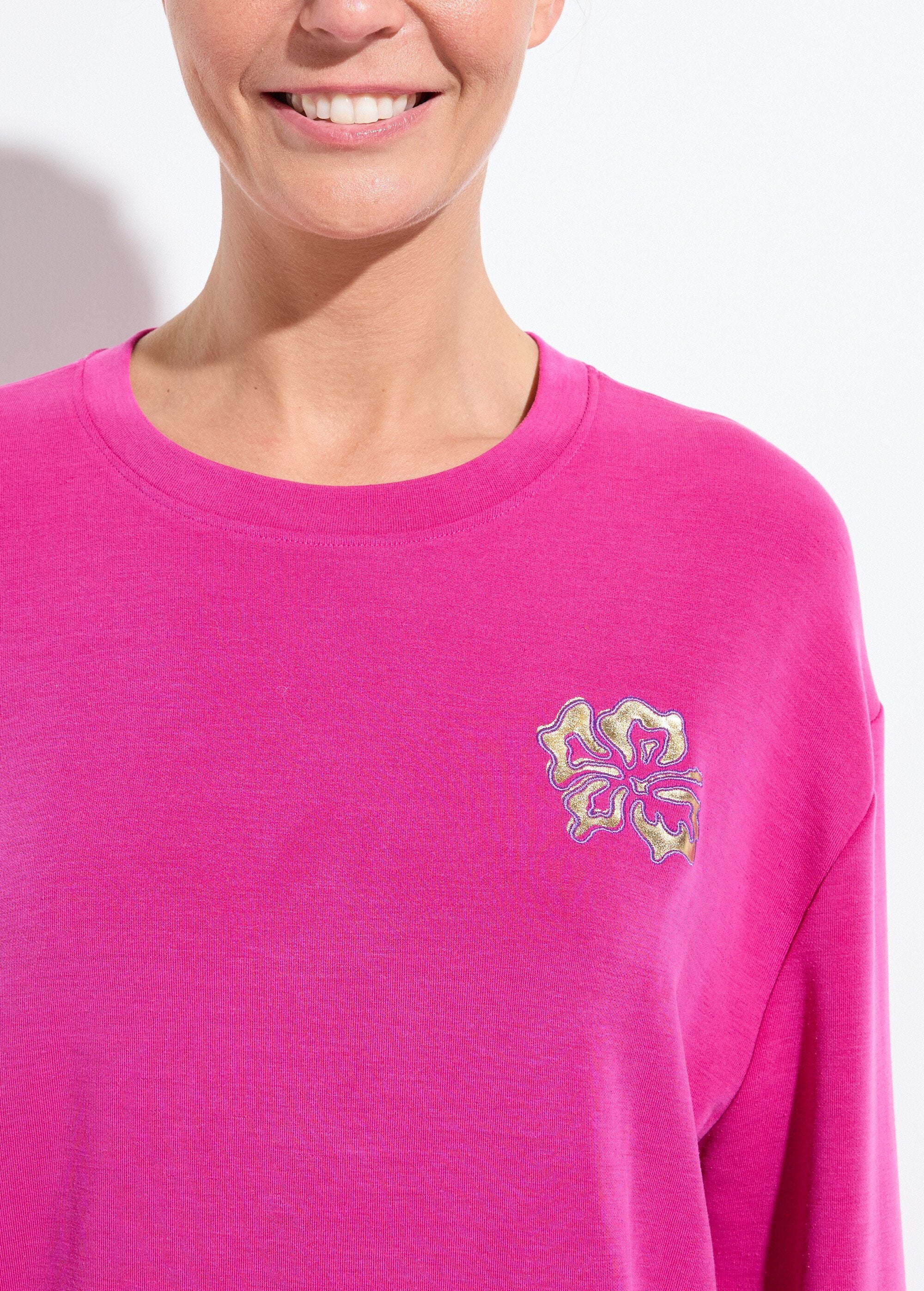 Embroidered_fleece_box_volume_sweatshirt_with_shiny_detail_Cassis_DE1_slim