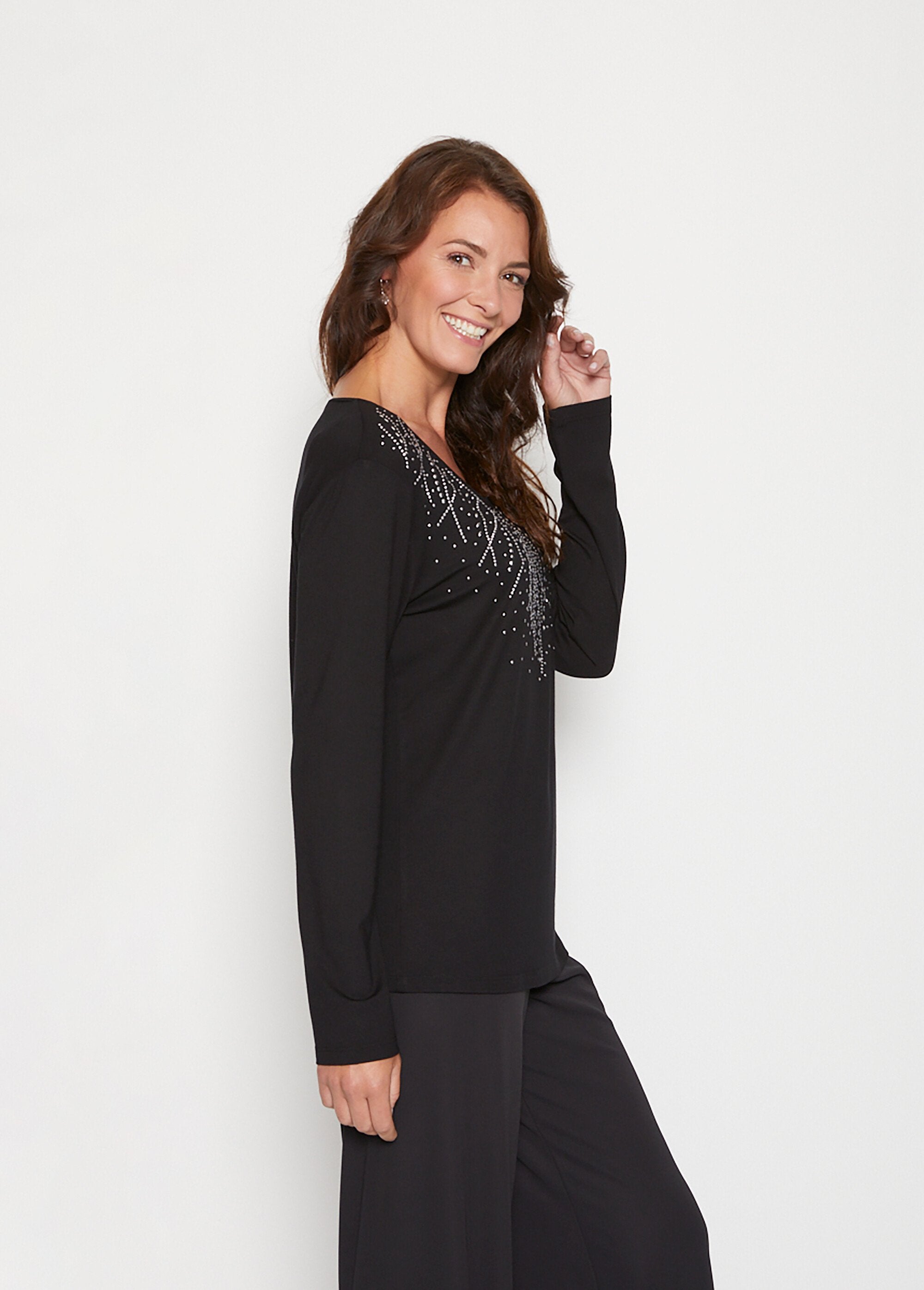 Fancy_long_sleeve_t-shirt_Black_DR1_slim