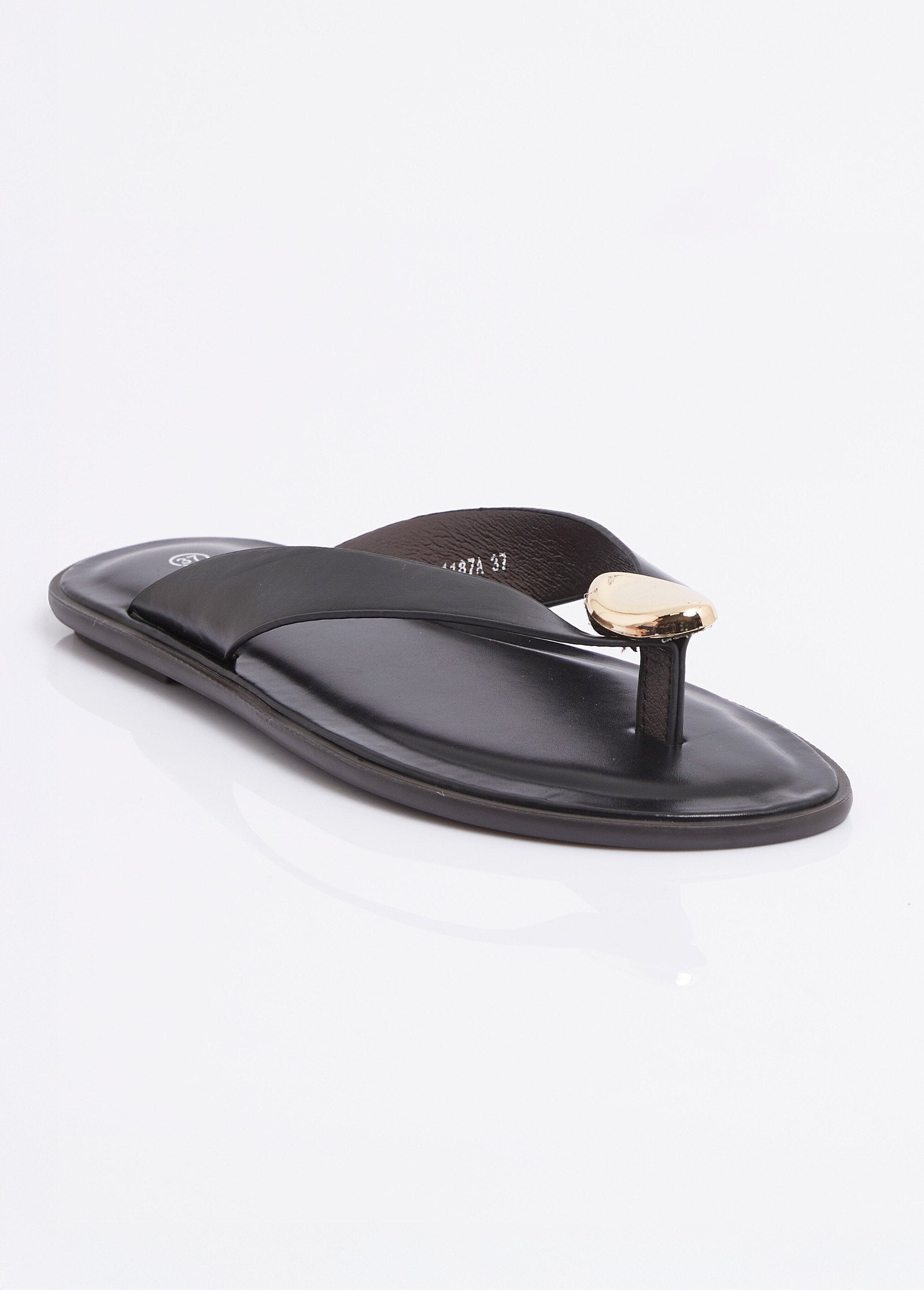 Faux_leather_flip-flops_with_metal_jewel_detail_Black_FA1_slim