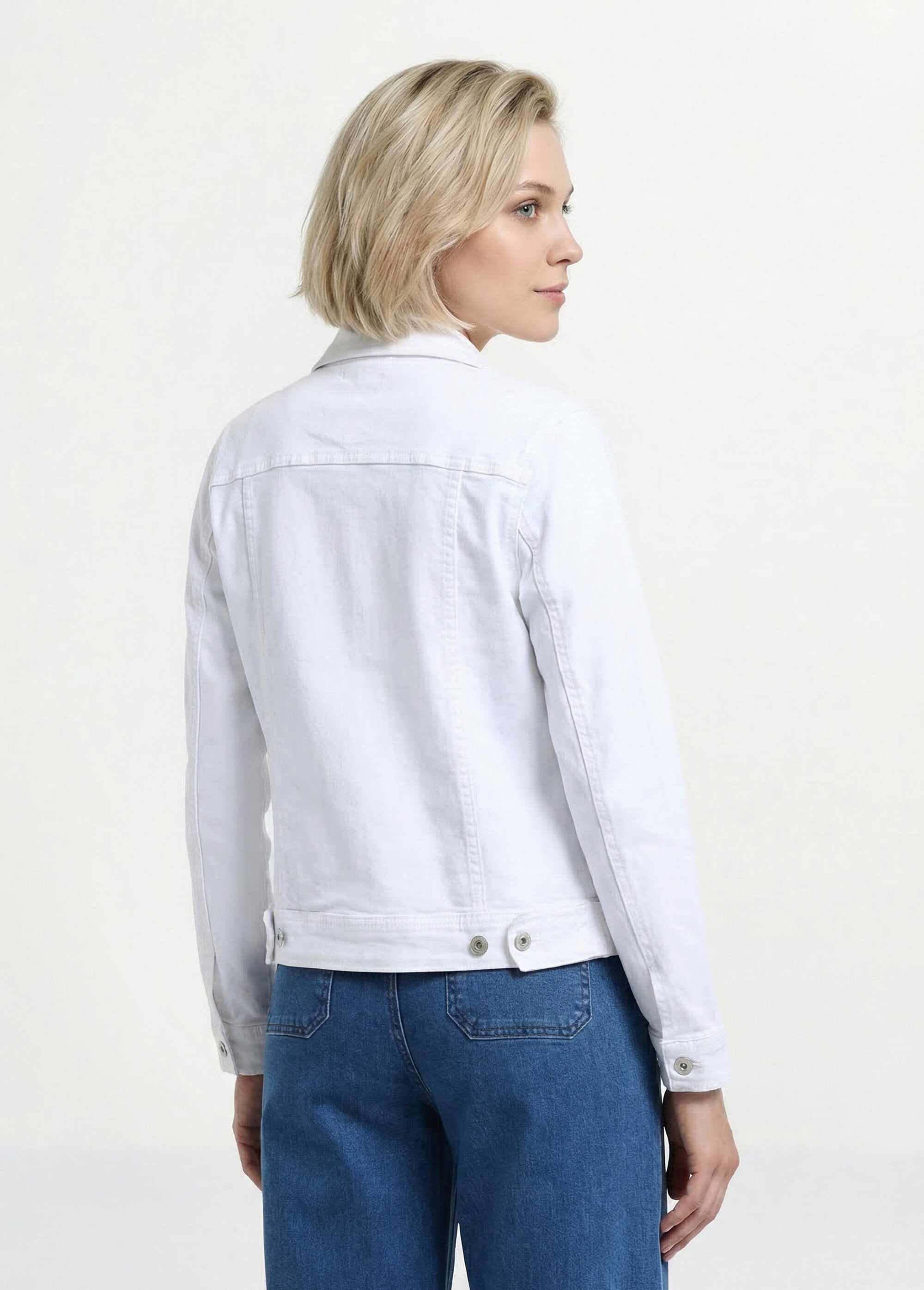 Straight_buttoned_denim_jacket_White_DO1_slim