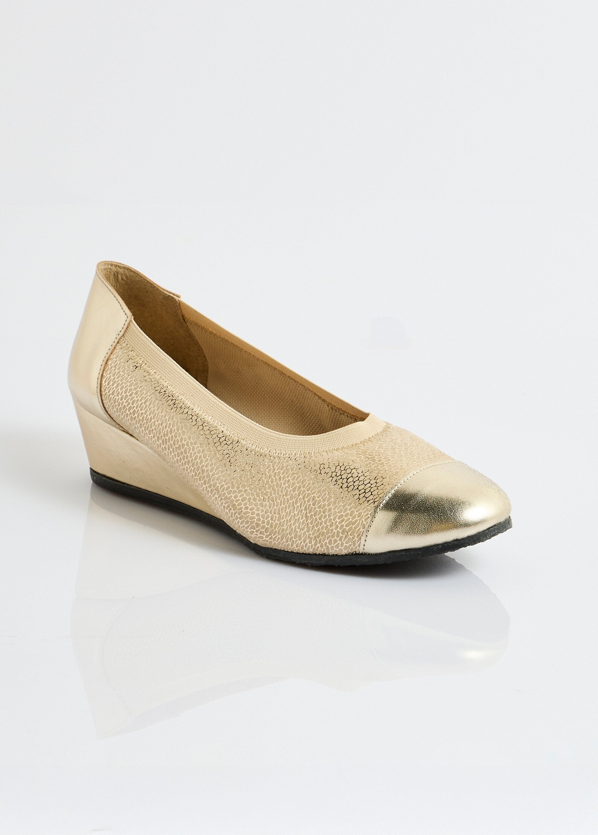Two-material_comfort_width_leather_wedge_ballerinas_Golden_FA1_slim