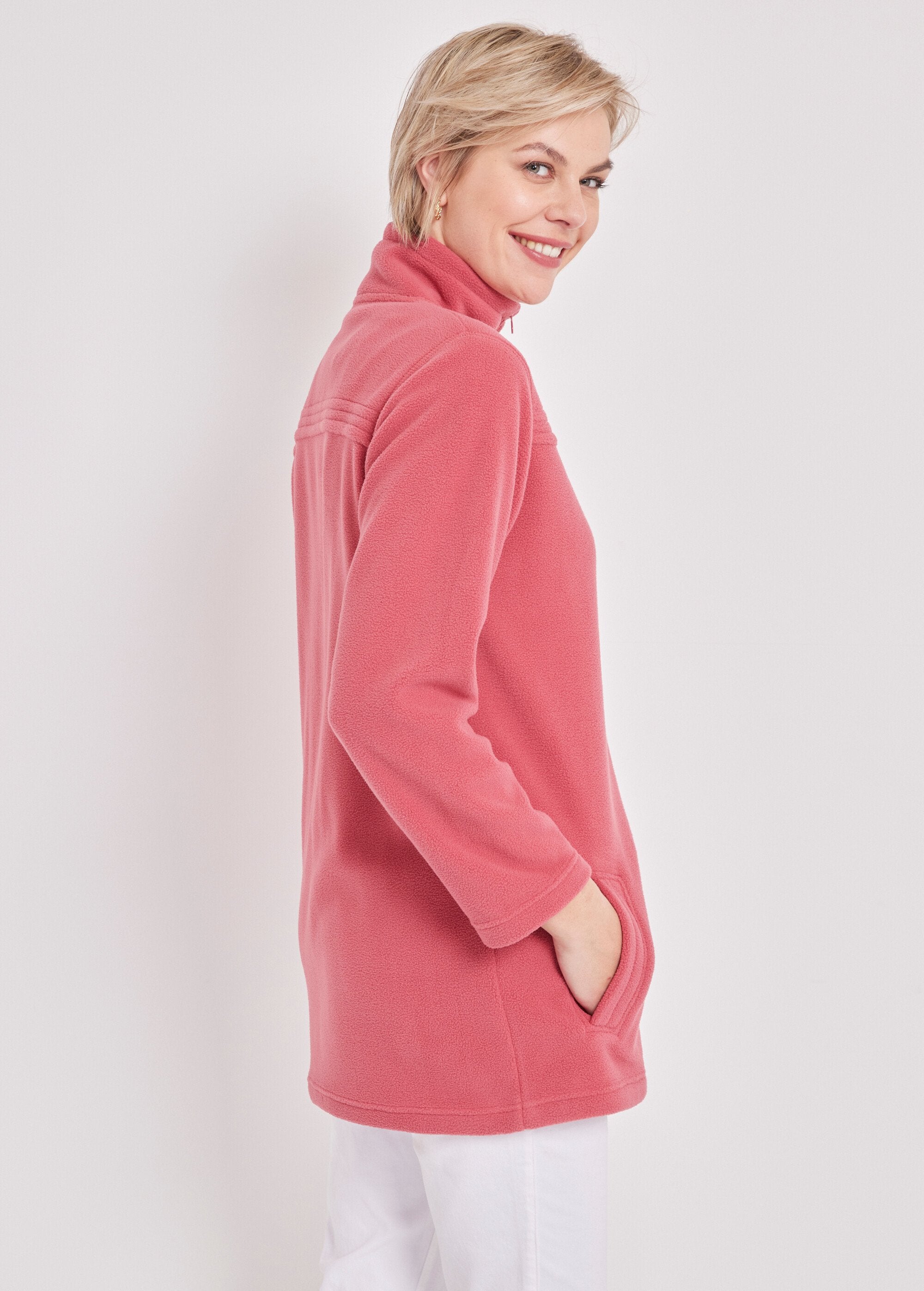 Long-sleeved_zipped_fleece_jacket_Raspberry_DR1_slim