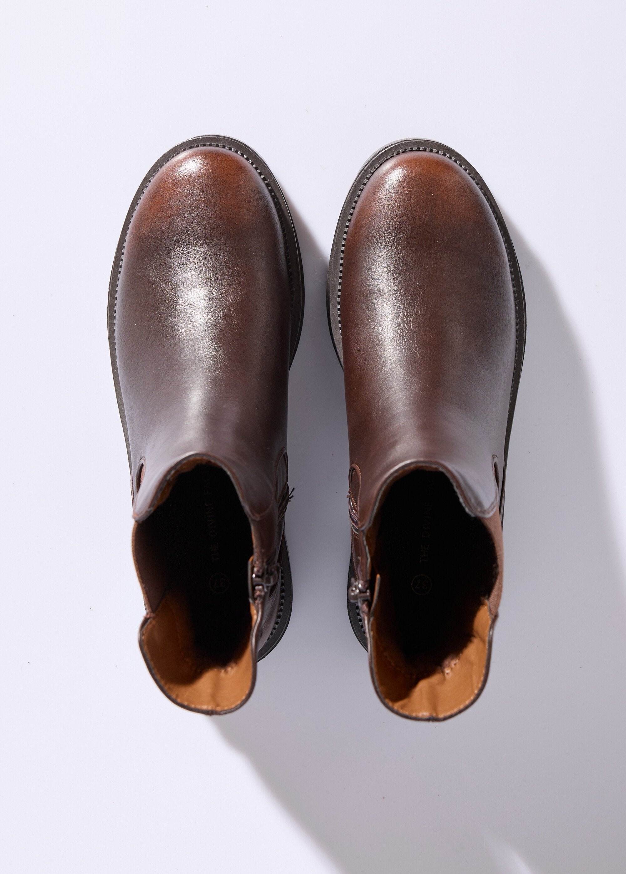Boots_Chelsea_montantes_semelle_crantée_Marron_OV1_slim