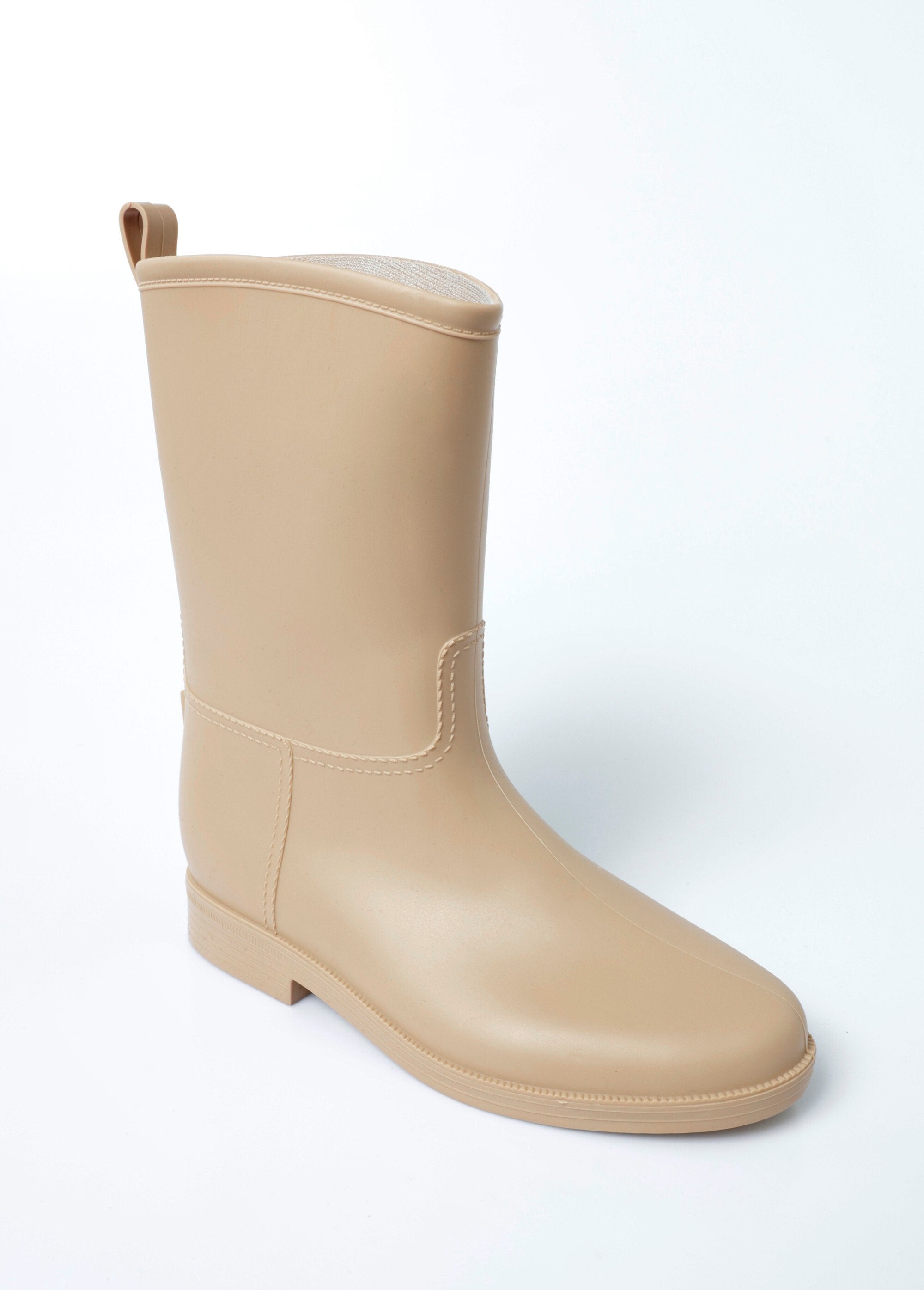 Rain_boots_with_visible_seams_Beige_FA1_slim