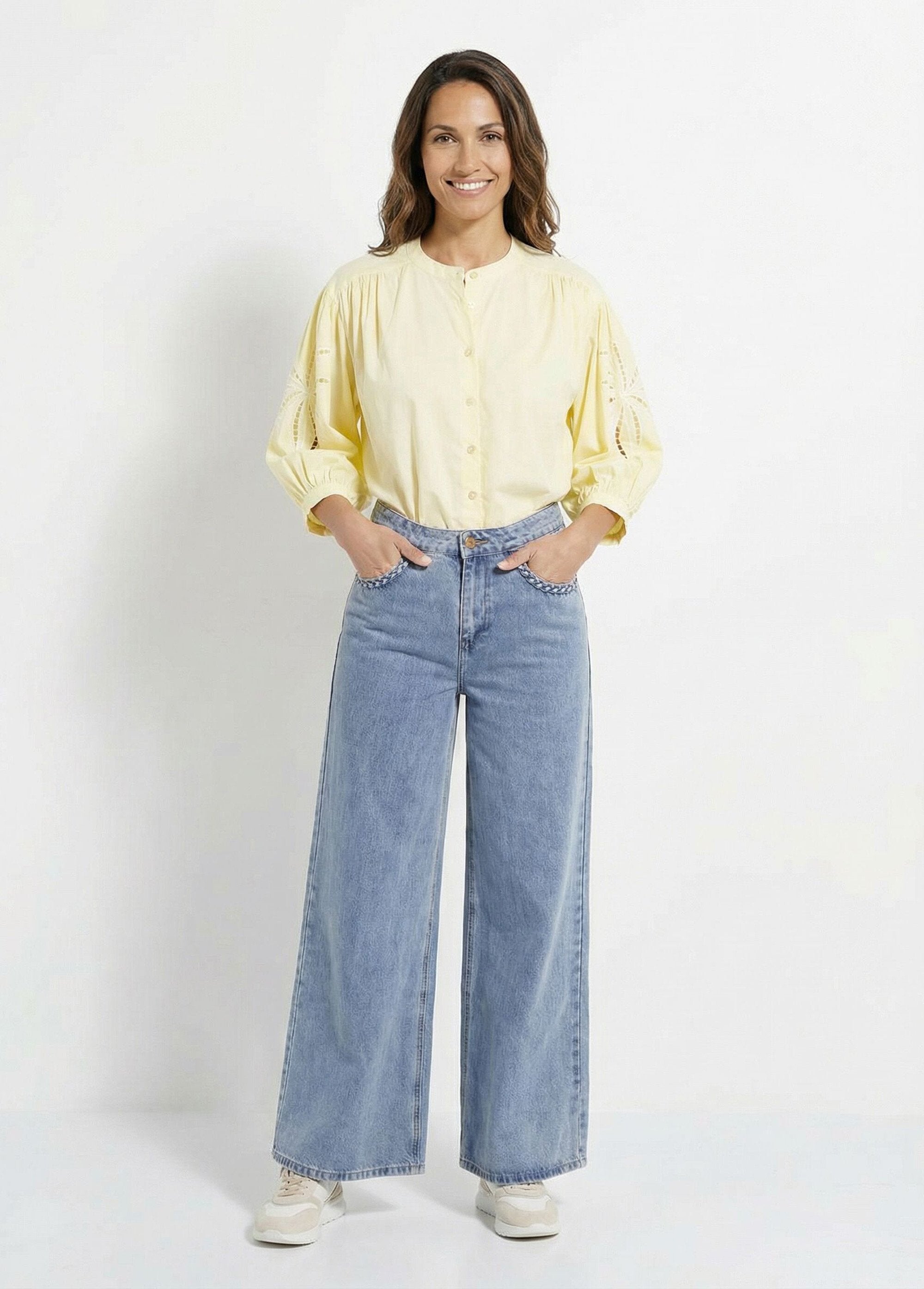 Loose-fitting_blouse_with_embroidered_palm_tree_sleeves_Yellow_and_white_SF1_slim