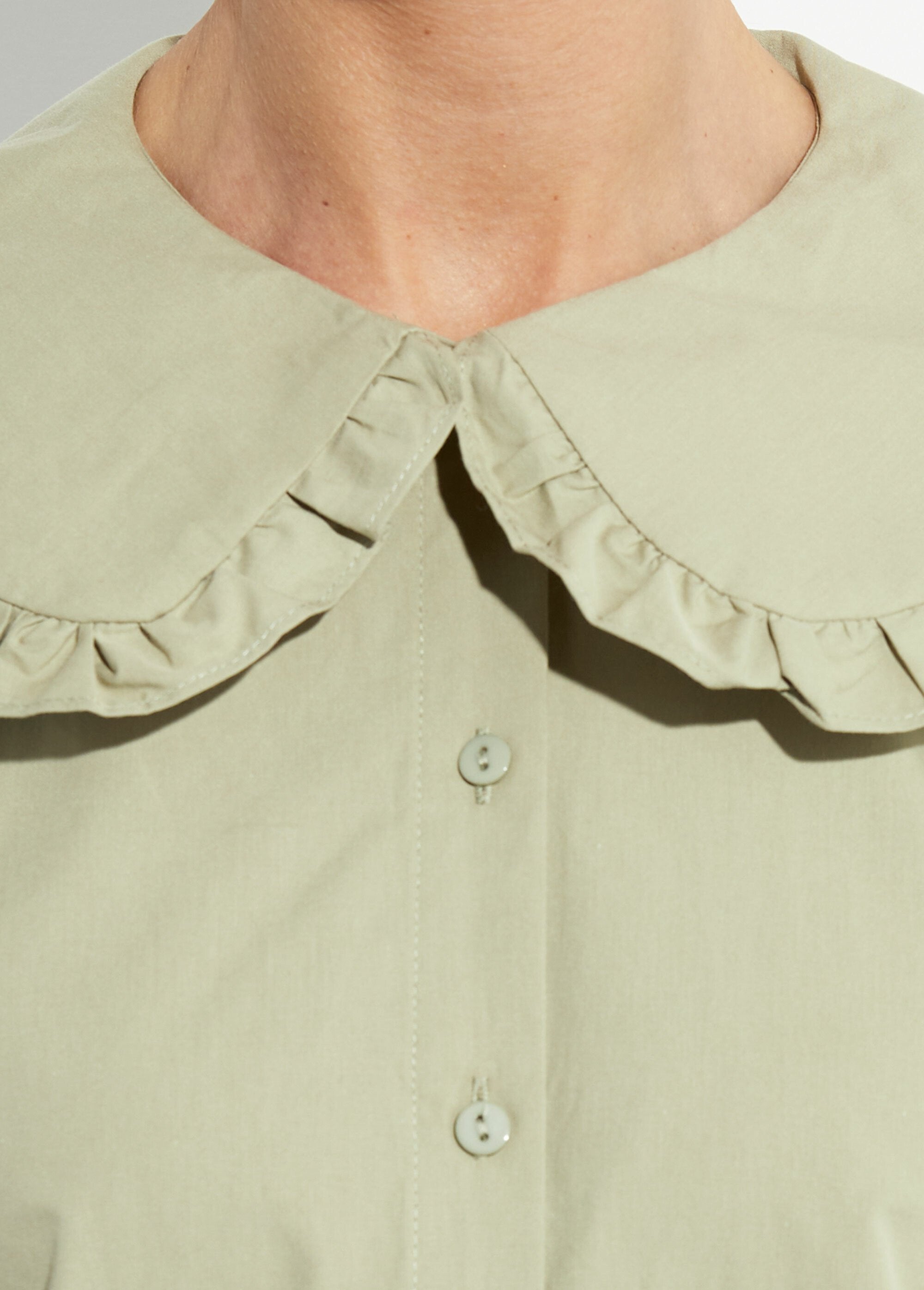 Blouse_with_pleated_Peter_Pan_collar_Khaki_DE1_slim