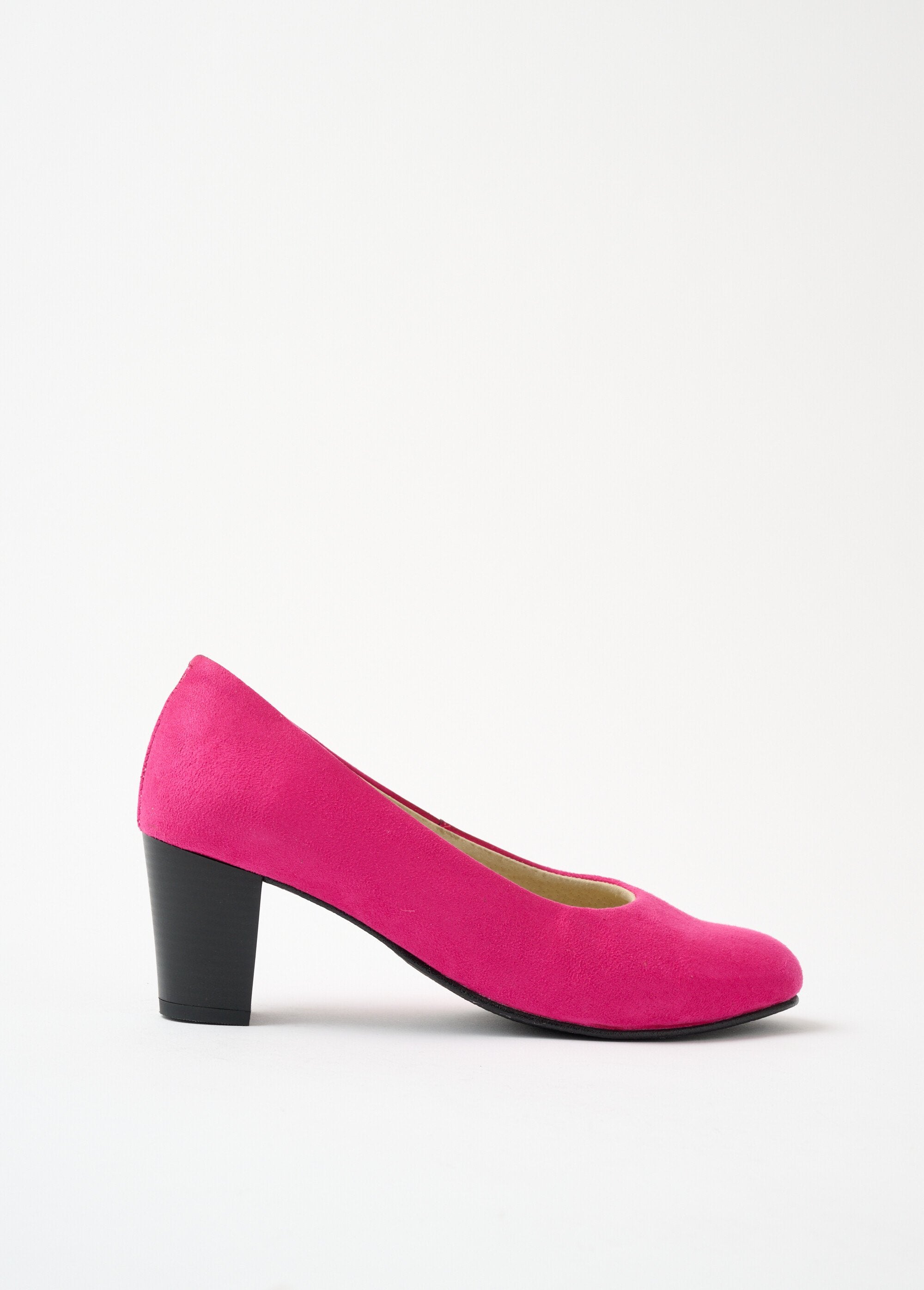 Comfortable_wide_leather_pump_with_round_toe_Fuchsia_DR1_slim