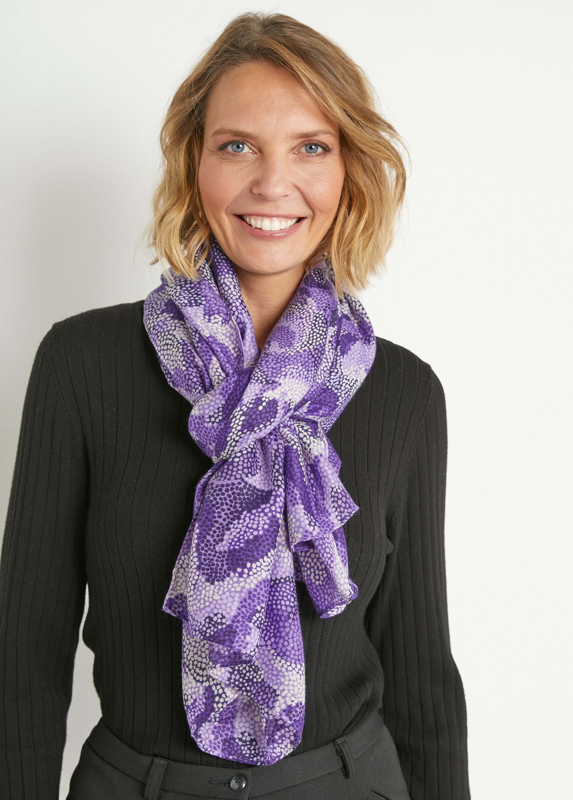 Glitter_pattern_printed_scarf_Plum_DE1_slim