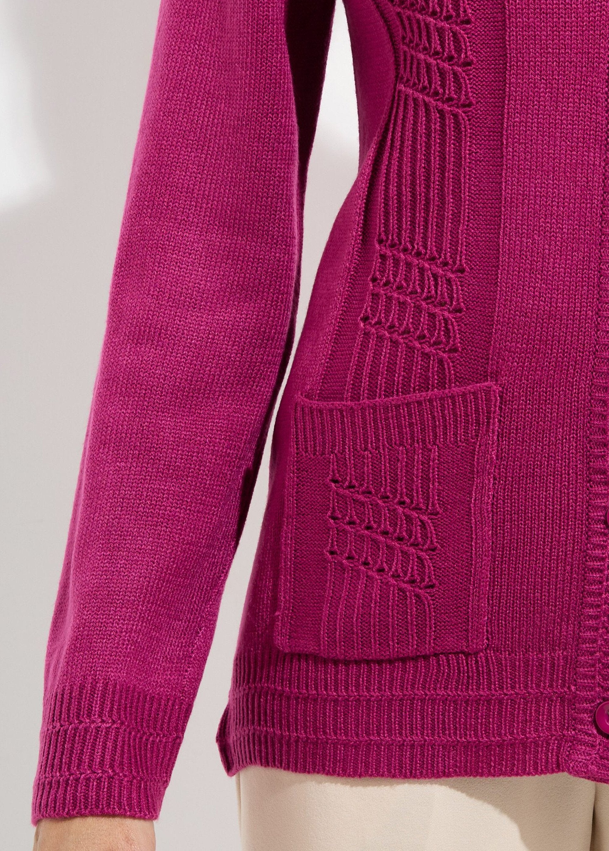Long-sleeved_buttoned_cardigan_Blackcurrant_DE2_slim