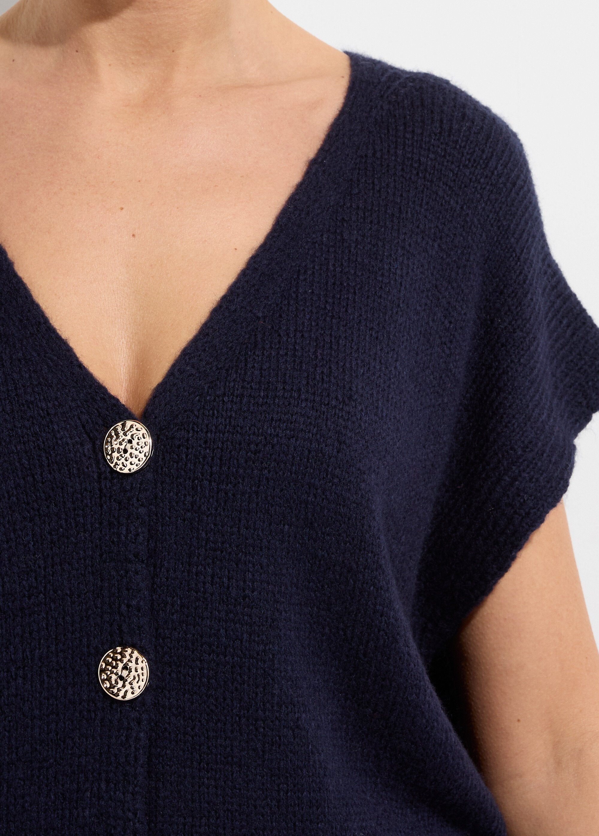 Short-sleeved_vest_with_metallic_buttons_Marine_DE2_slim