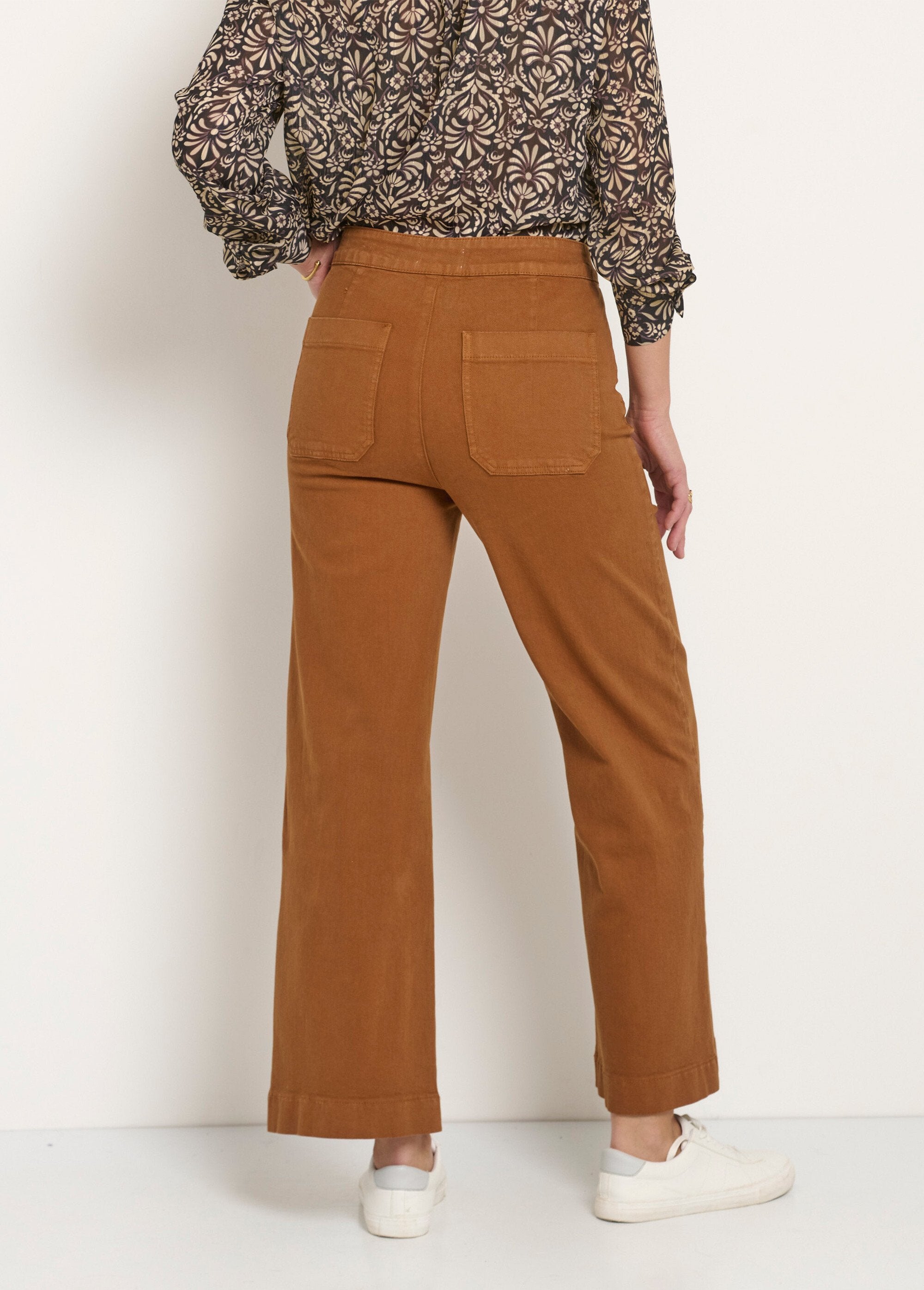 Jean_flare_extensible_taille_effet_pont_Camel_DO1_slim