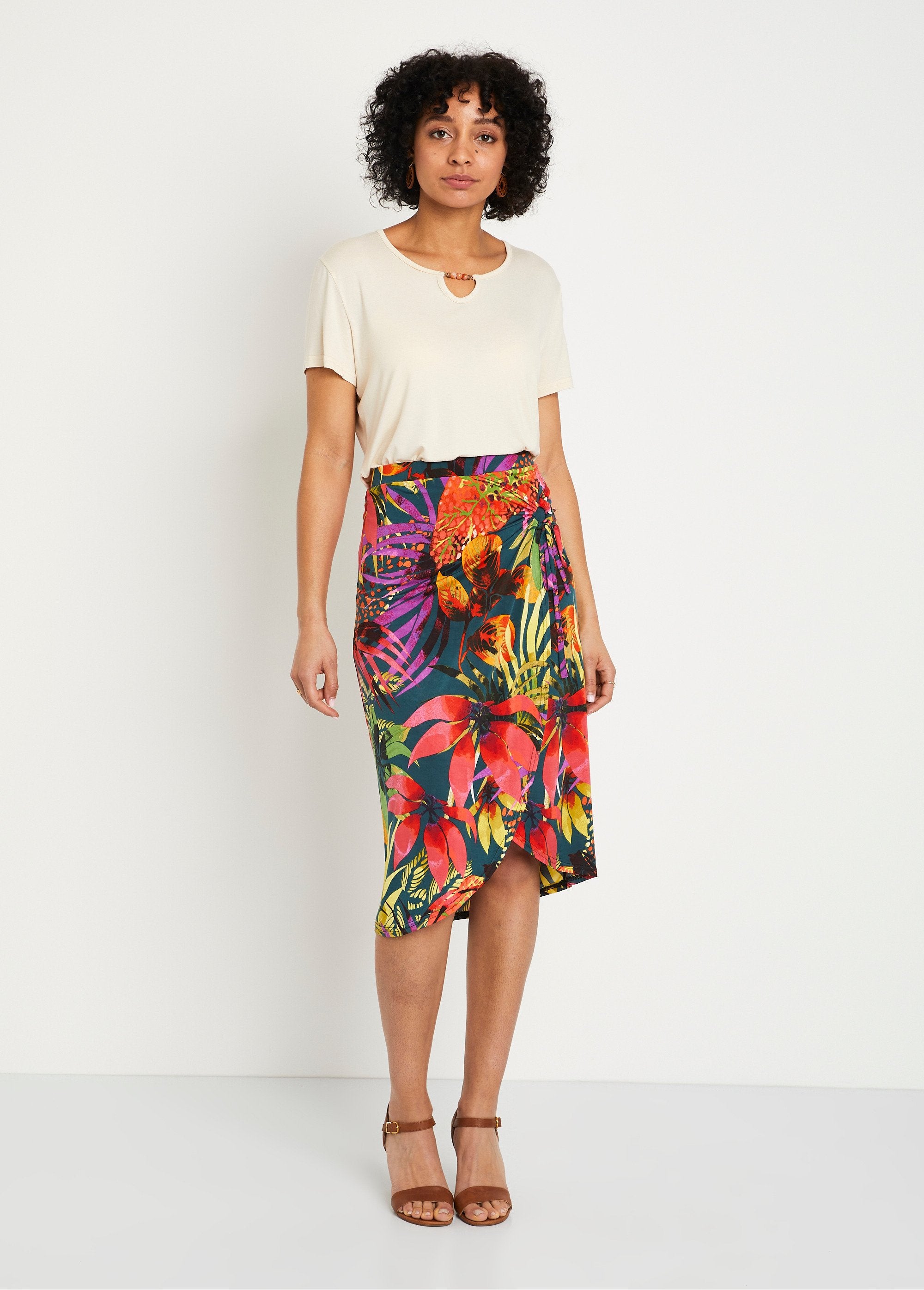 Long_straight_skirt_with_exotic_print_Multicolor_SF1_slim