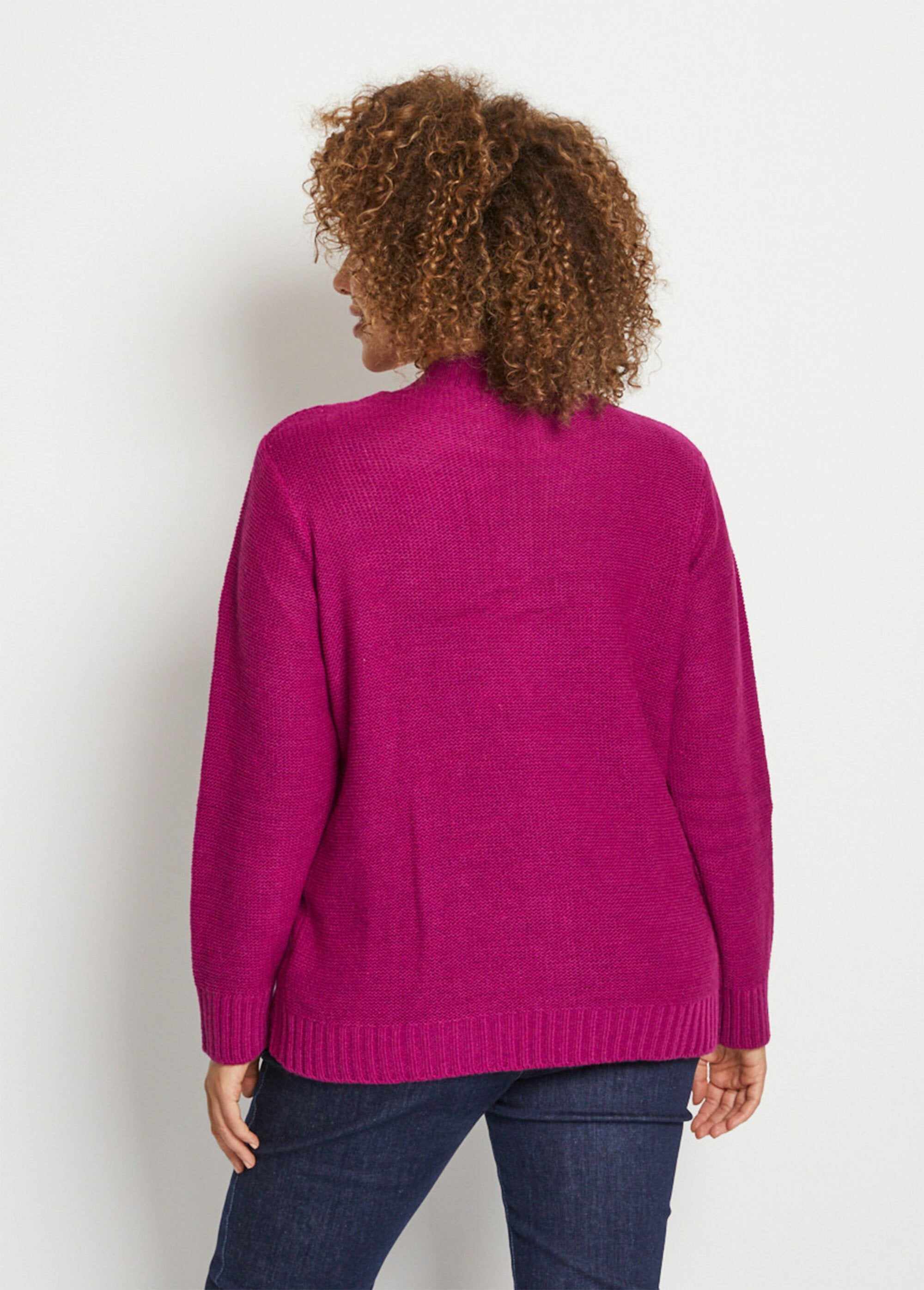 The_Irish_style_sweater_Cassis_DO1_curvy