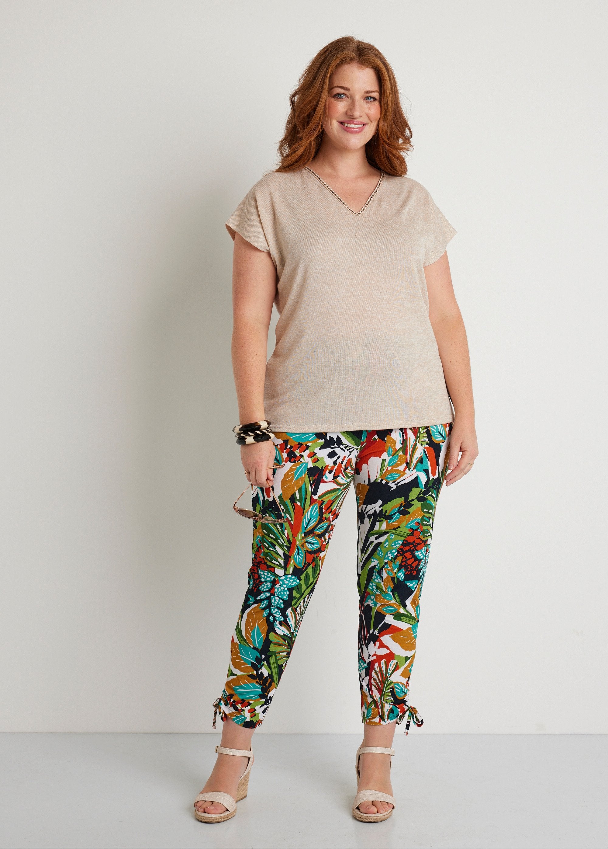 Short_leggings_with_elasticated_waistband_Paprika_and_green_SF1_curvy