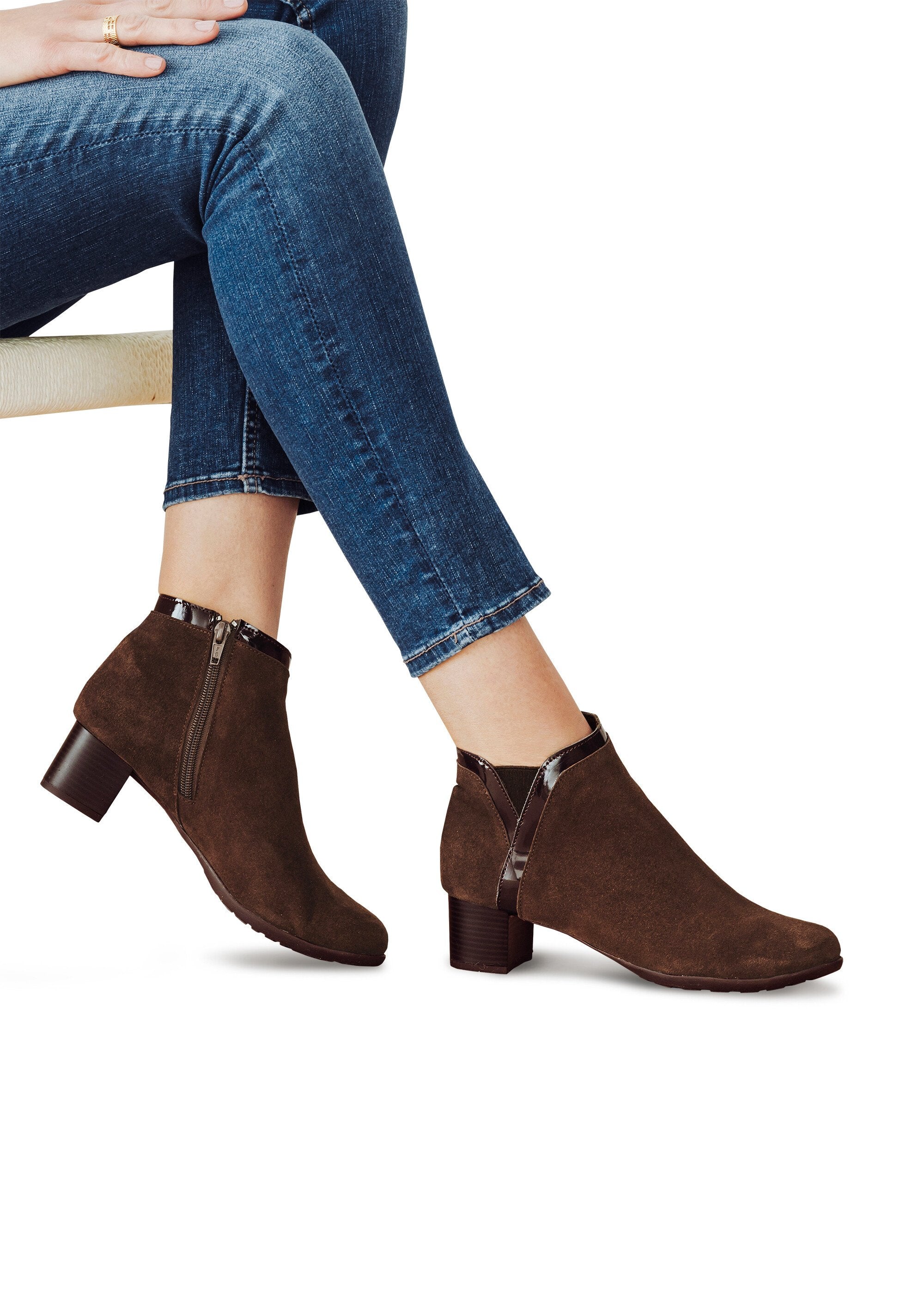 Comfortable_wide_zipped_leather_low_boots_Brown_velvet_SF1_slim