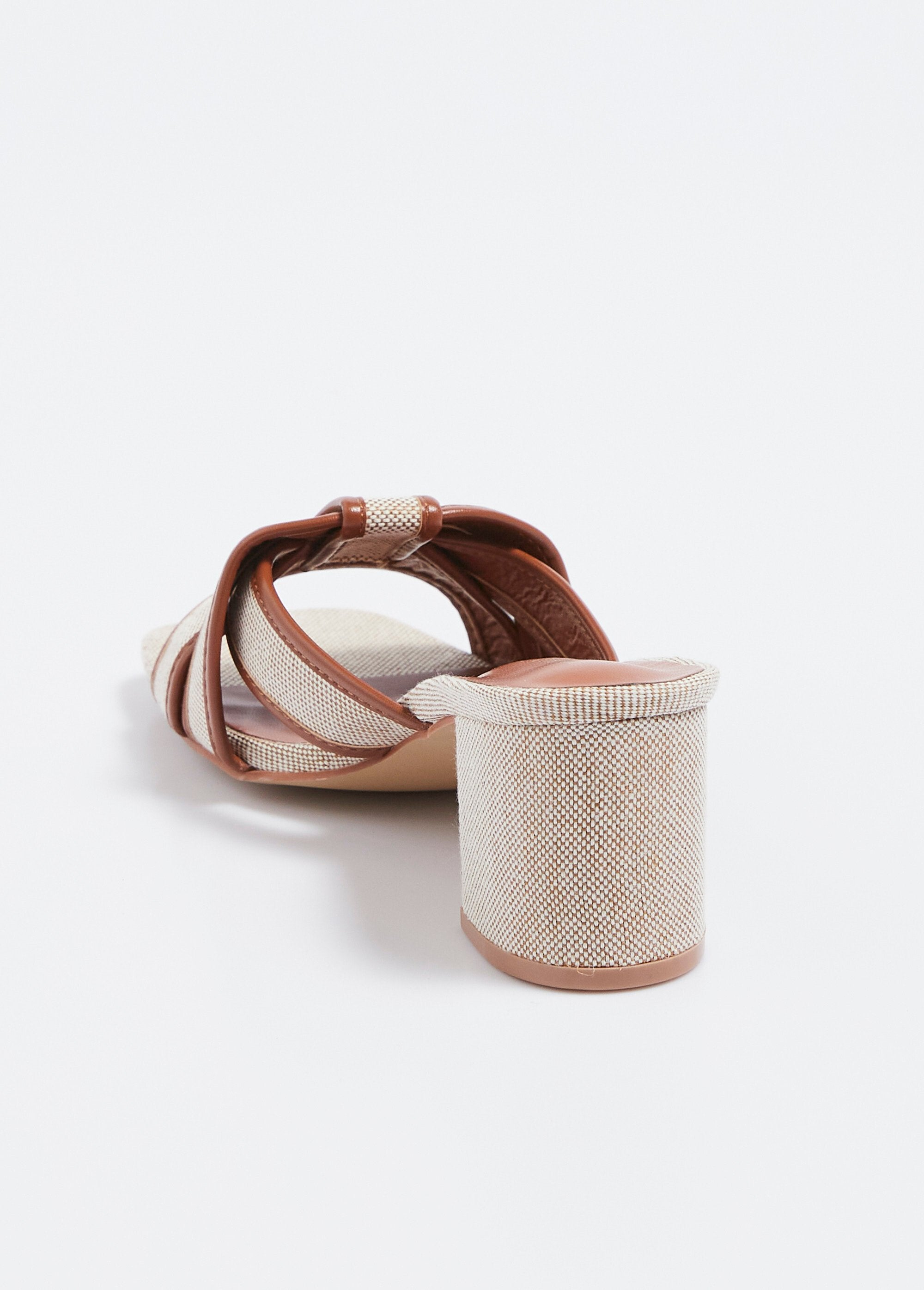 Mules_à_talon_en_textile,_effet_graphique_Camel_DO1_slim