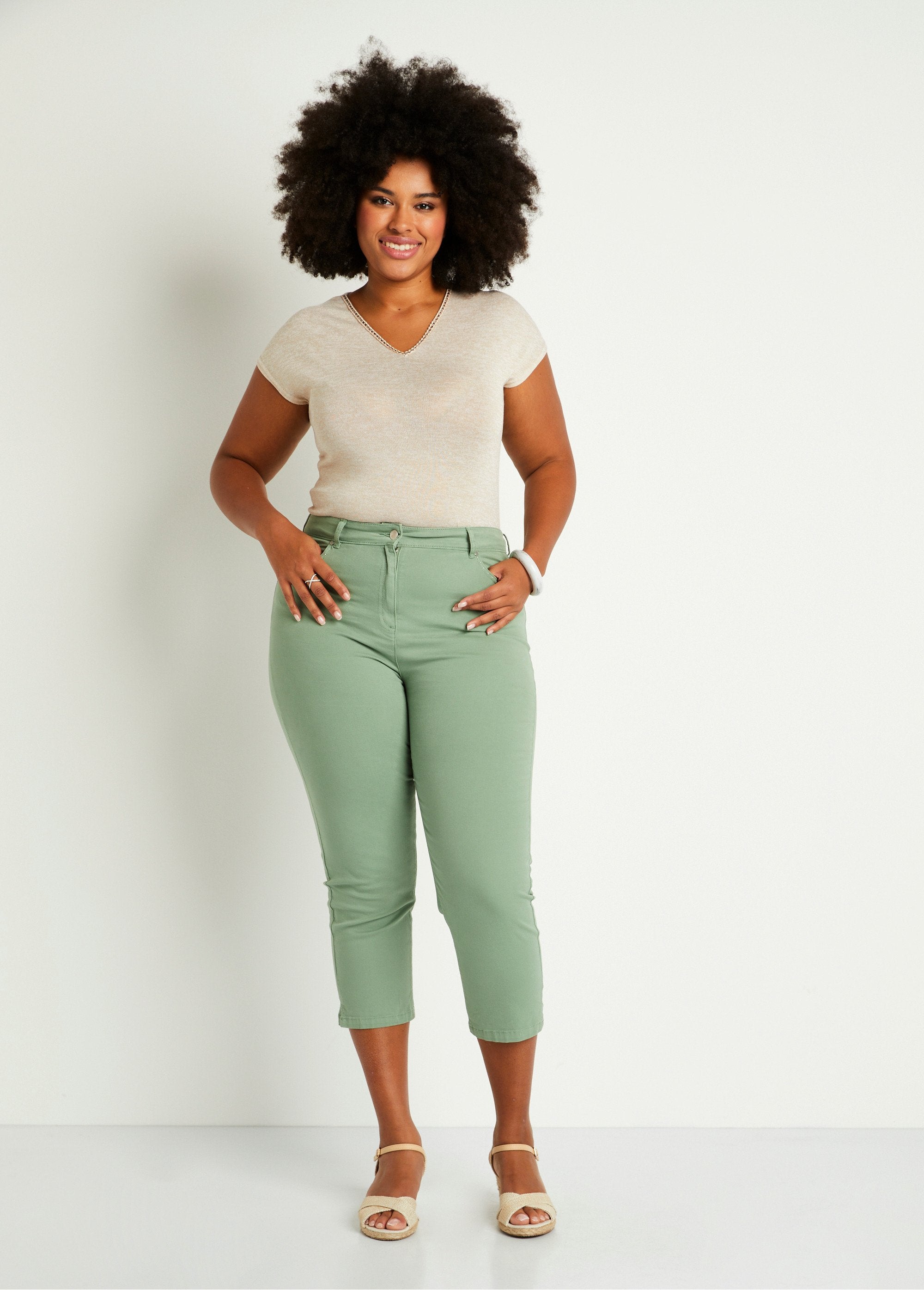 Cropped_pants_with_elasticated_belt_and_5_pockets_Linden_SF1_curvy