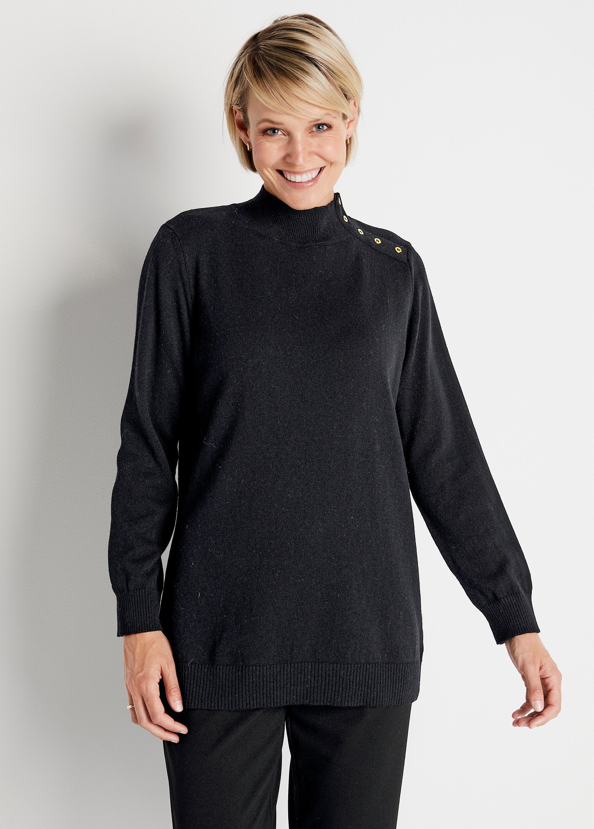 Sweater_with_recycled_fibers,_wool_and_cashmere_Black_FA1_slim