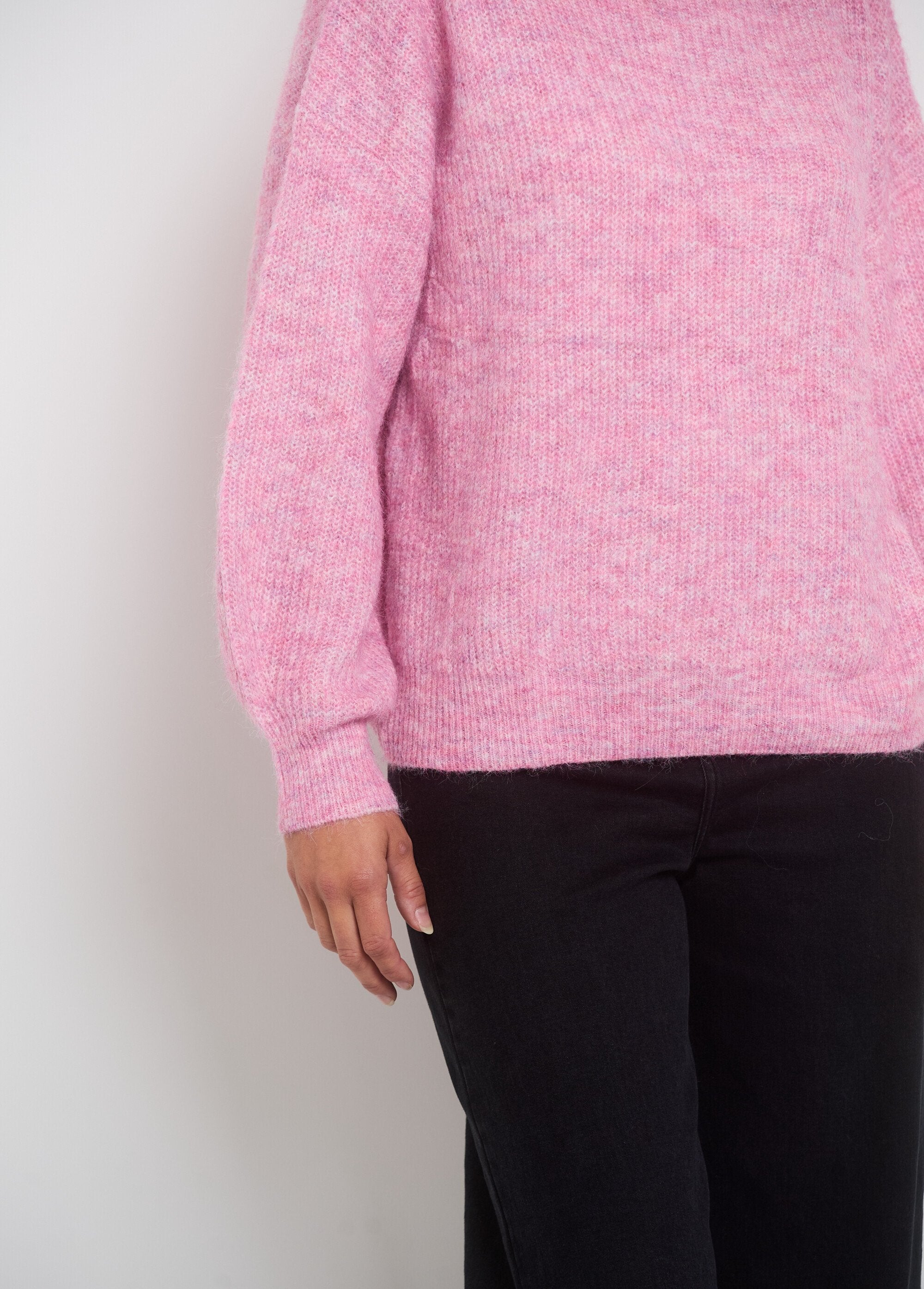 Warm_boat_neck_sweater_with_dropped_shoulders_Pink_DE2_slim