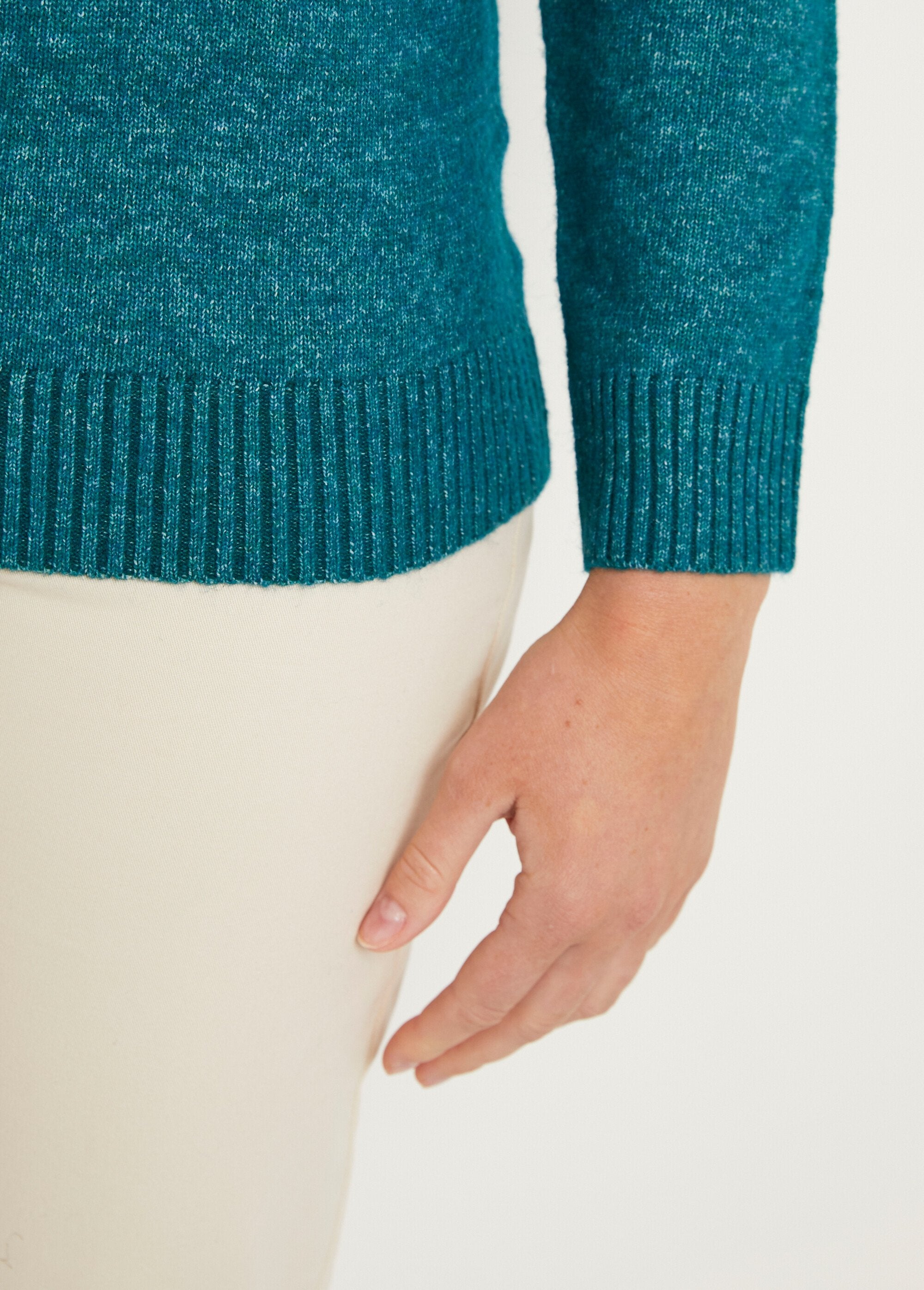 Round-neck_mottled_sweater_with_wool_Duck_DE3_slim