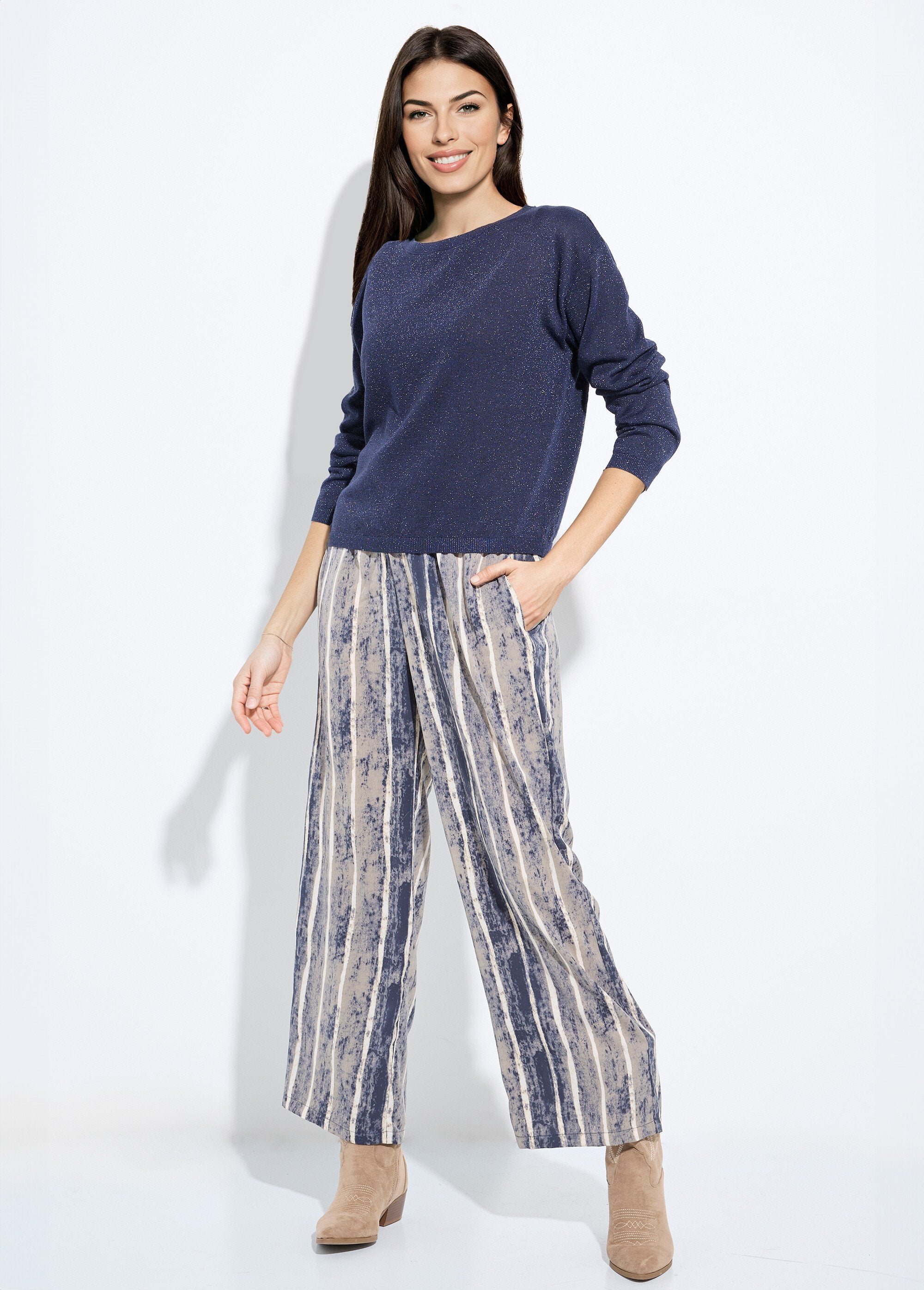 Cropped_sweater_in_fine_metallic_knit_Marine_SF1_slim