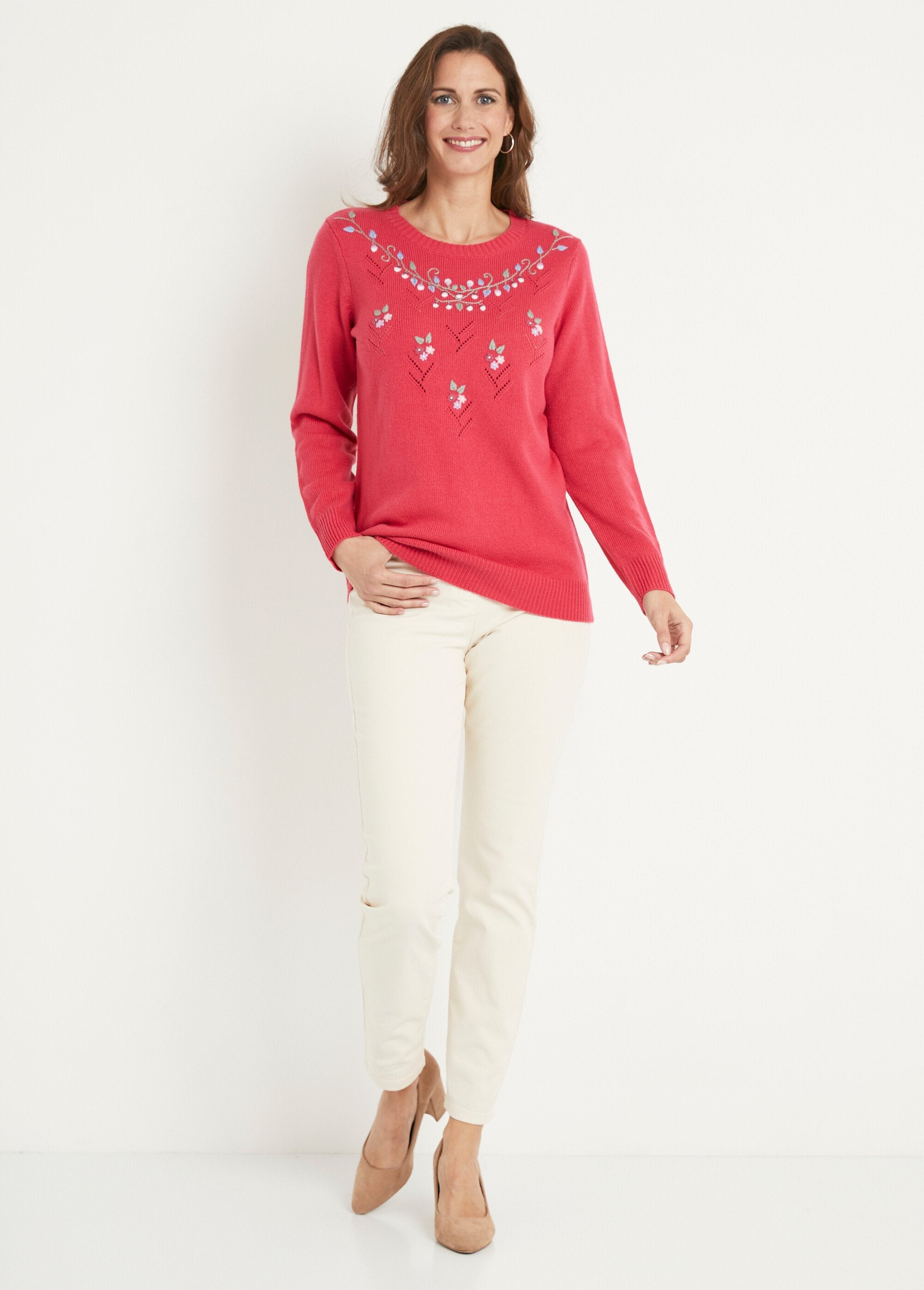 Soft_plain_embroidered_openwork_round_neck_sweater_Pink_SF1_slim