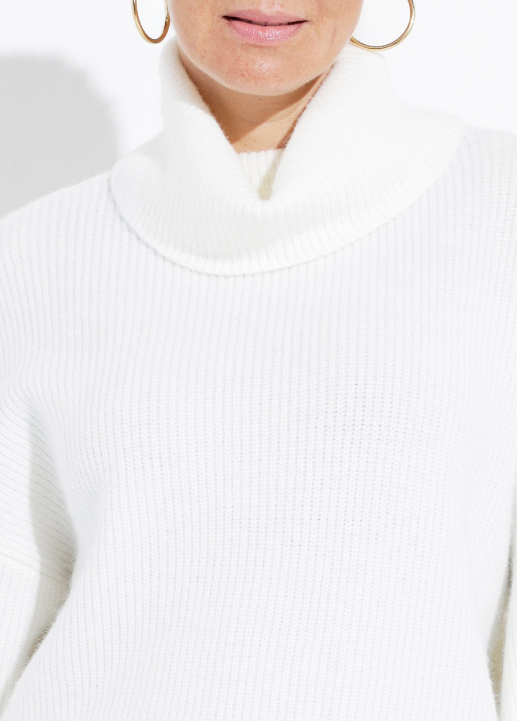 Pull_en_maille_avec_col_roulé_souple_Blanc_DE1_slim