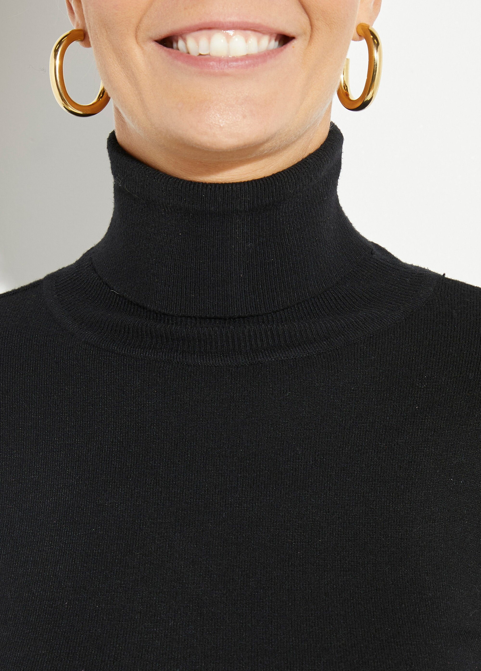 Pull_fin_en_maille_avec_col_roulé_Noir_DE1_slim