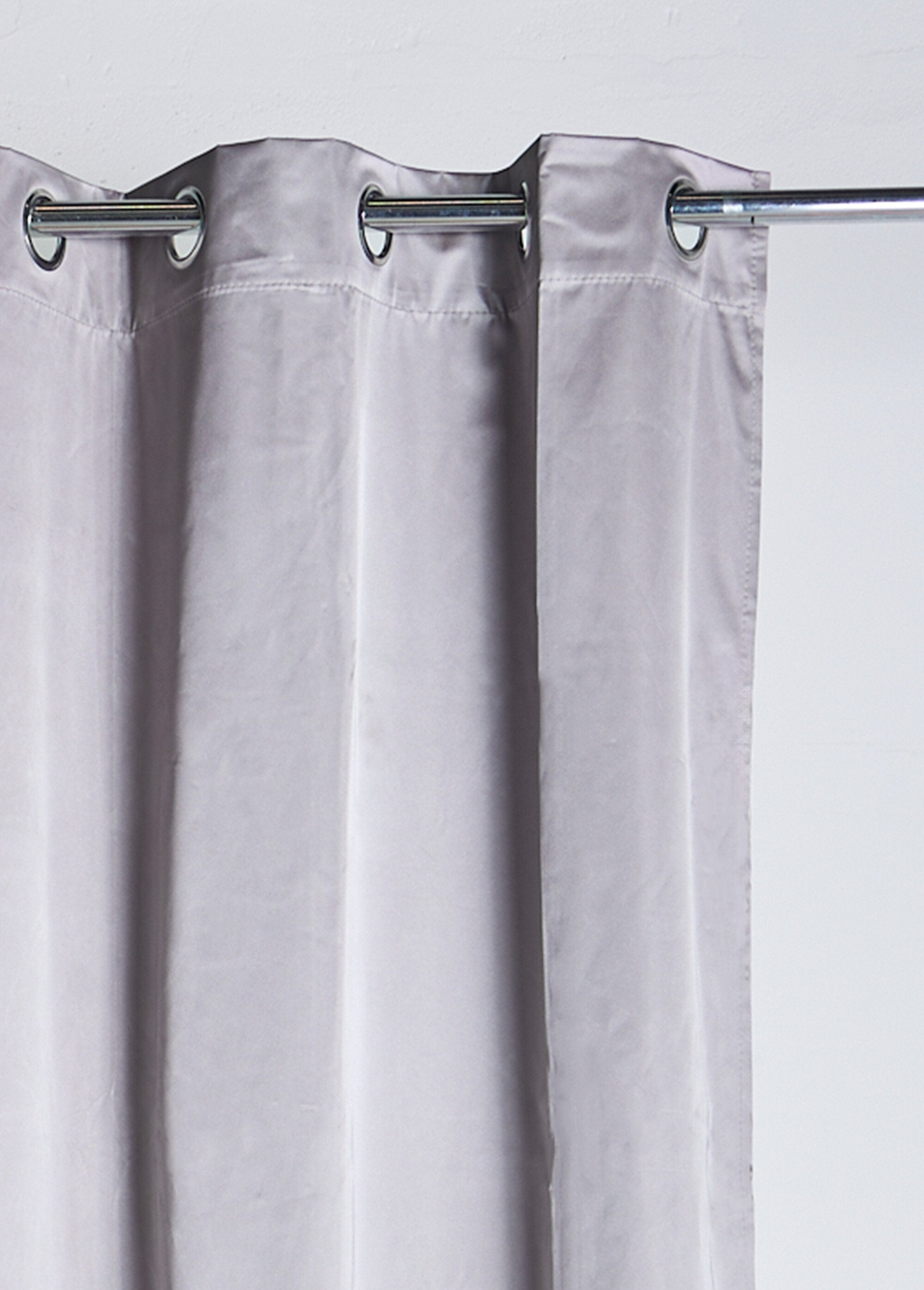 Plain_blackout_curtain,_1_panel_with_eyelets_Silver_DE1_slim
