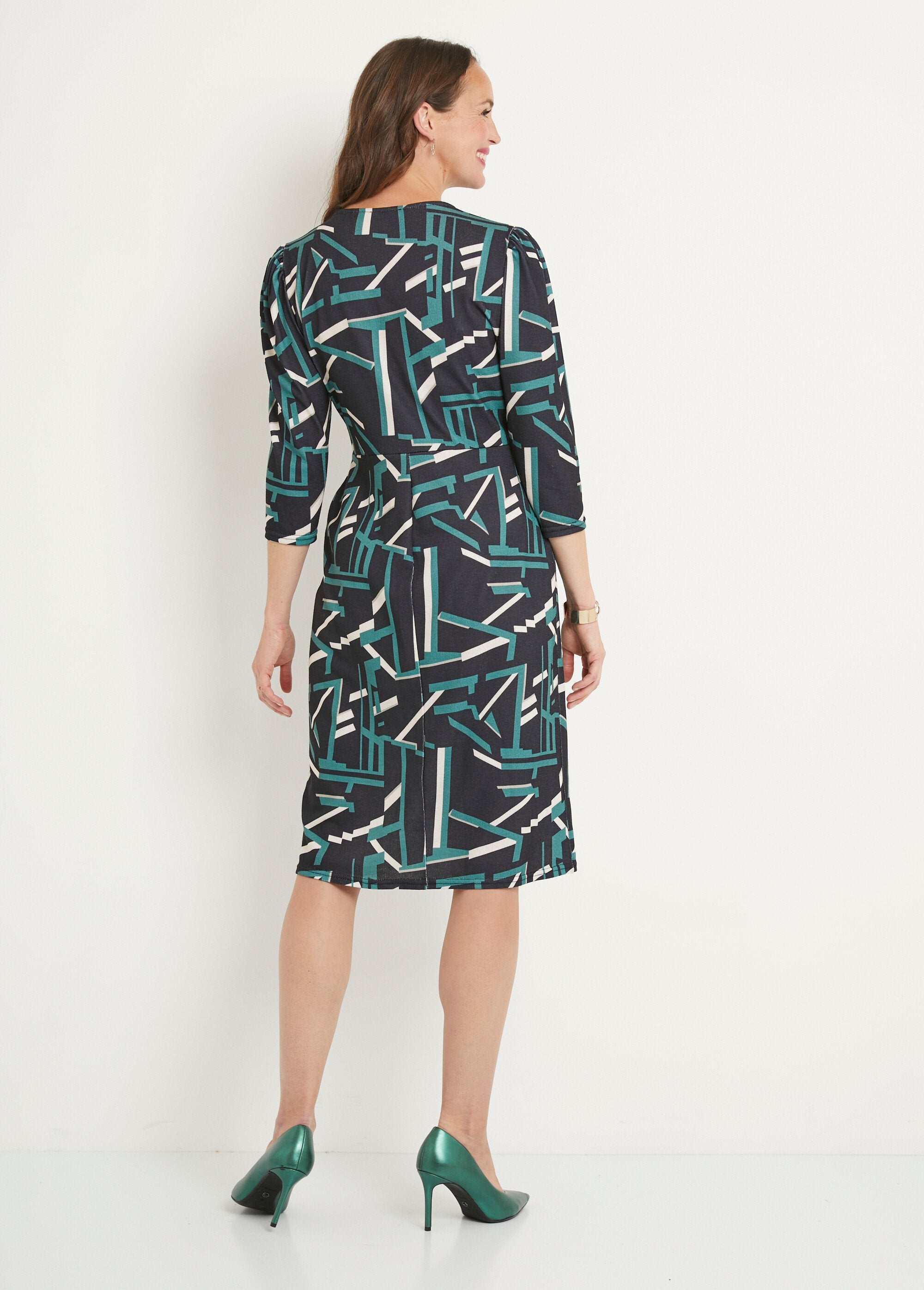 Short_graphic_print_wrap_dress_Black_and_green_DO1_slim