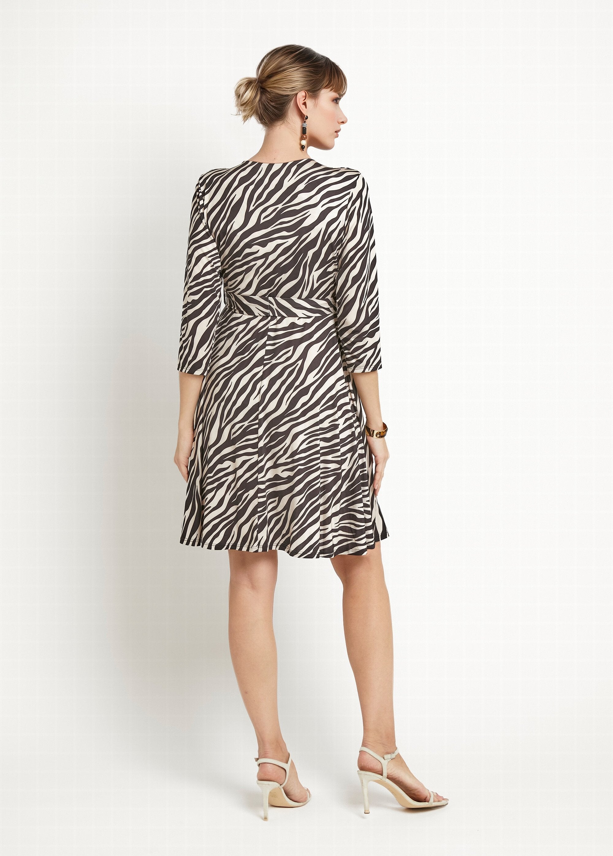 Short_stretch_wrap_dress,_zebra_pattern_Zebra_DO1_slim