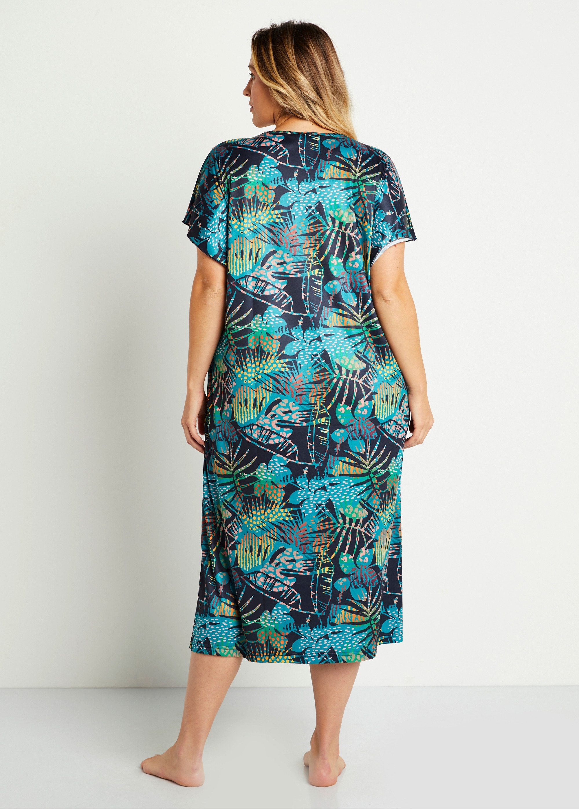 Printed_hostess_dress_Printed_DO1_curvy