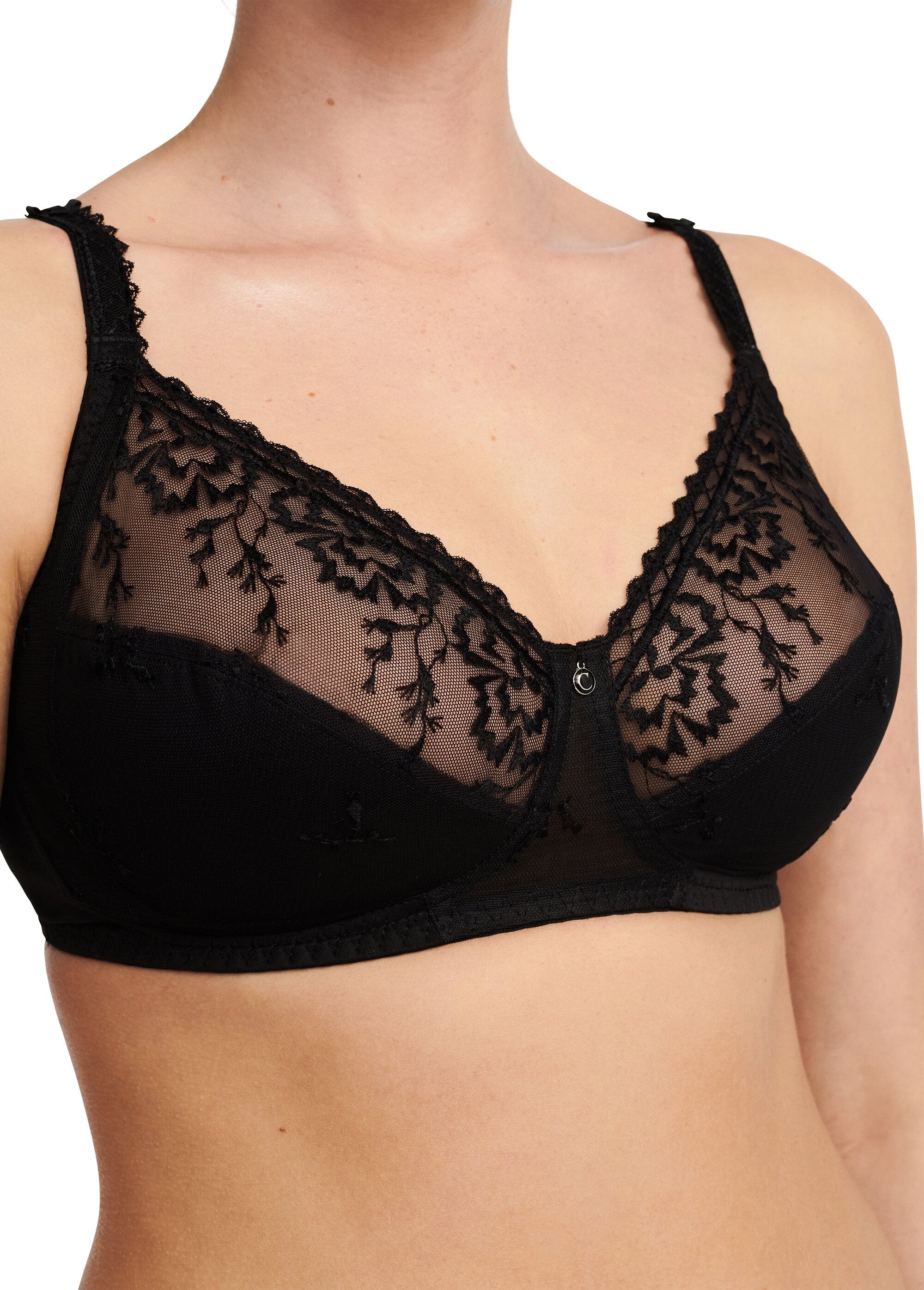 Chantelle®_-_Supportive_underwired_bra_Black_DR1_slim