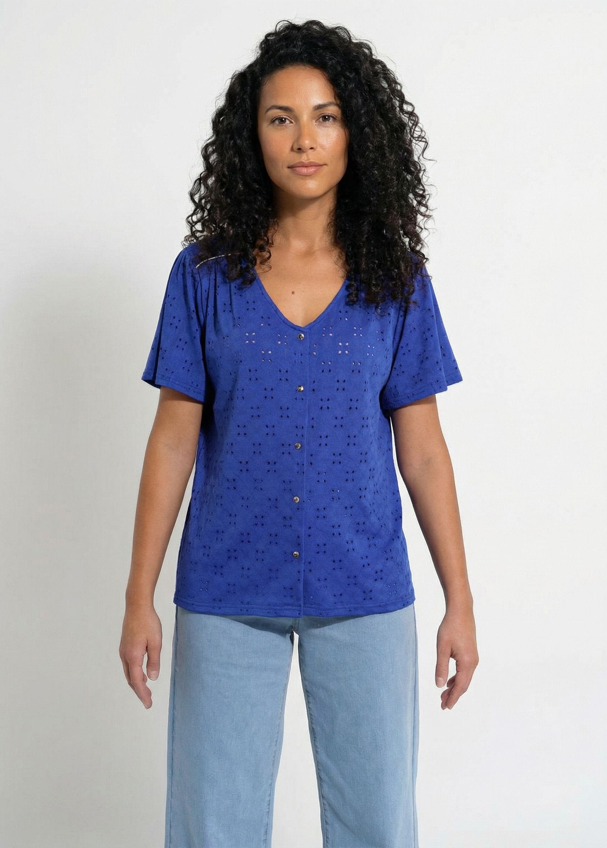 V-neck_knit_T-shirt_with_embroidered_effect_Hard_blue_FA1_slim
