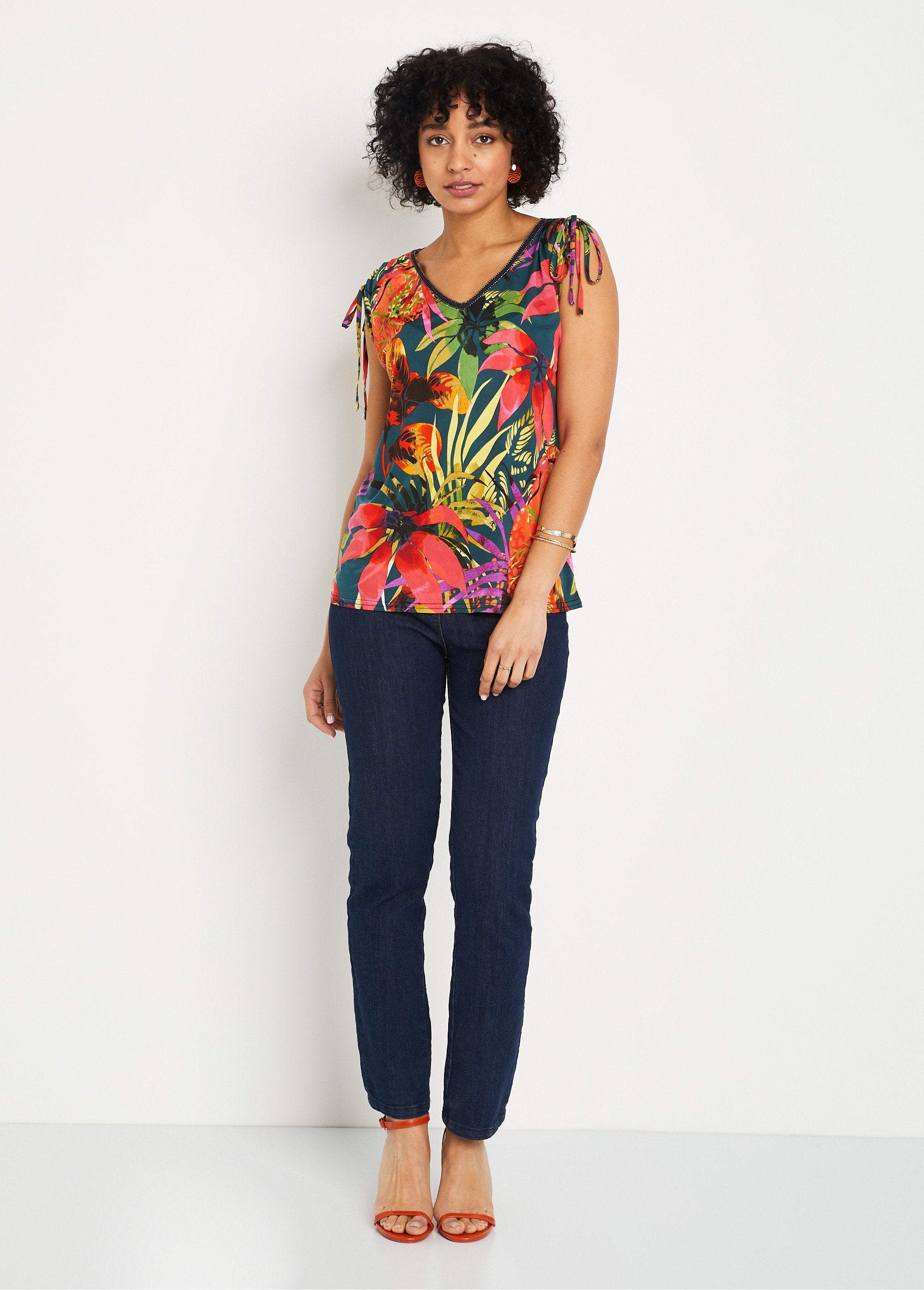 Exotic_pattern_t-shirt_with_shoulder_ties_Multicolor_SF1_slim